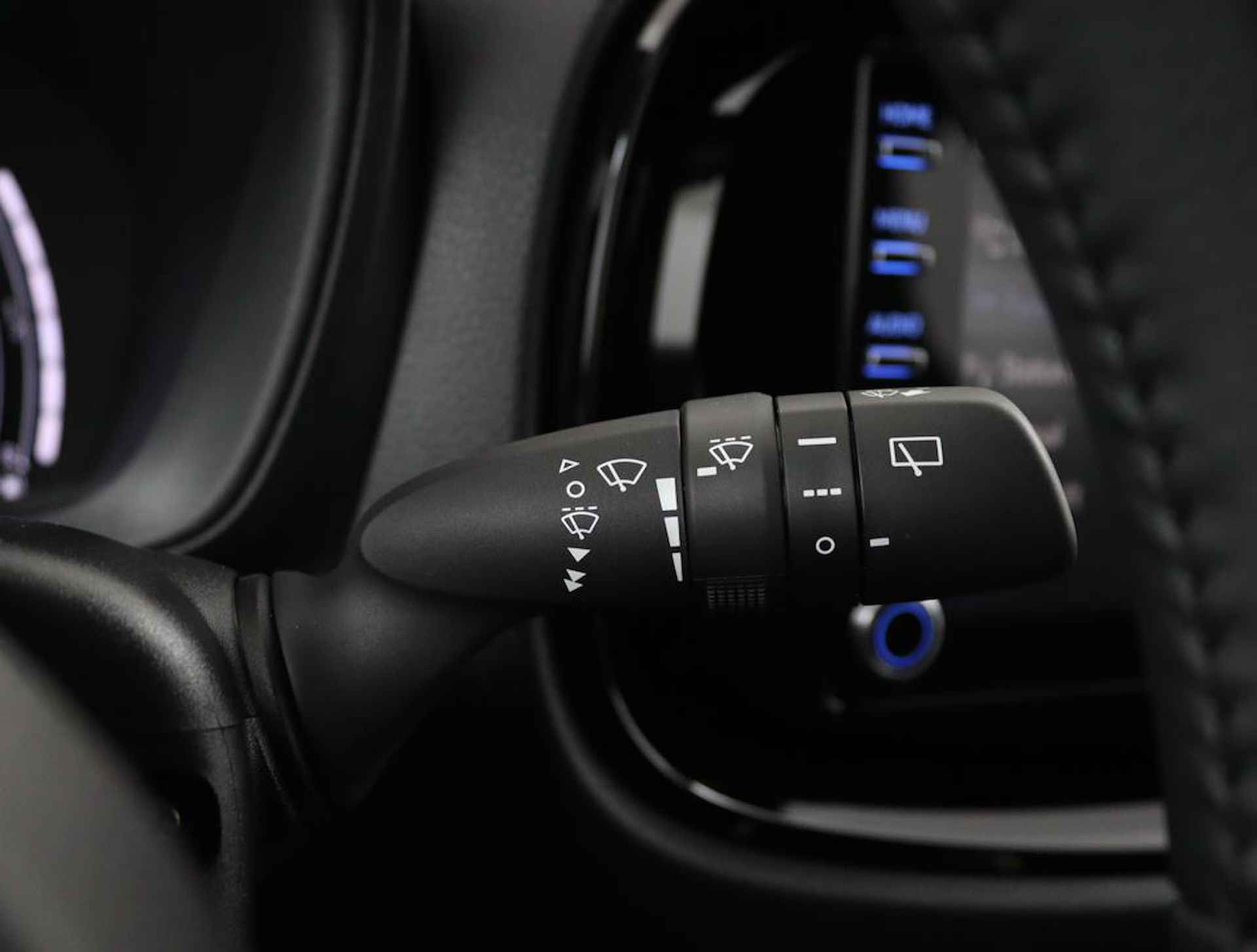 Toyota Aygo X 1.0 VVT-i MT Pulse Limited | 10 Jaar Garantie | Stoelverwarming | Apple Carplay & Android Auto | Achteruitrijcamera | Airco | DAB | - 22/45