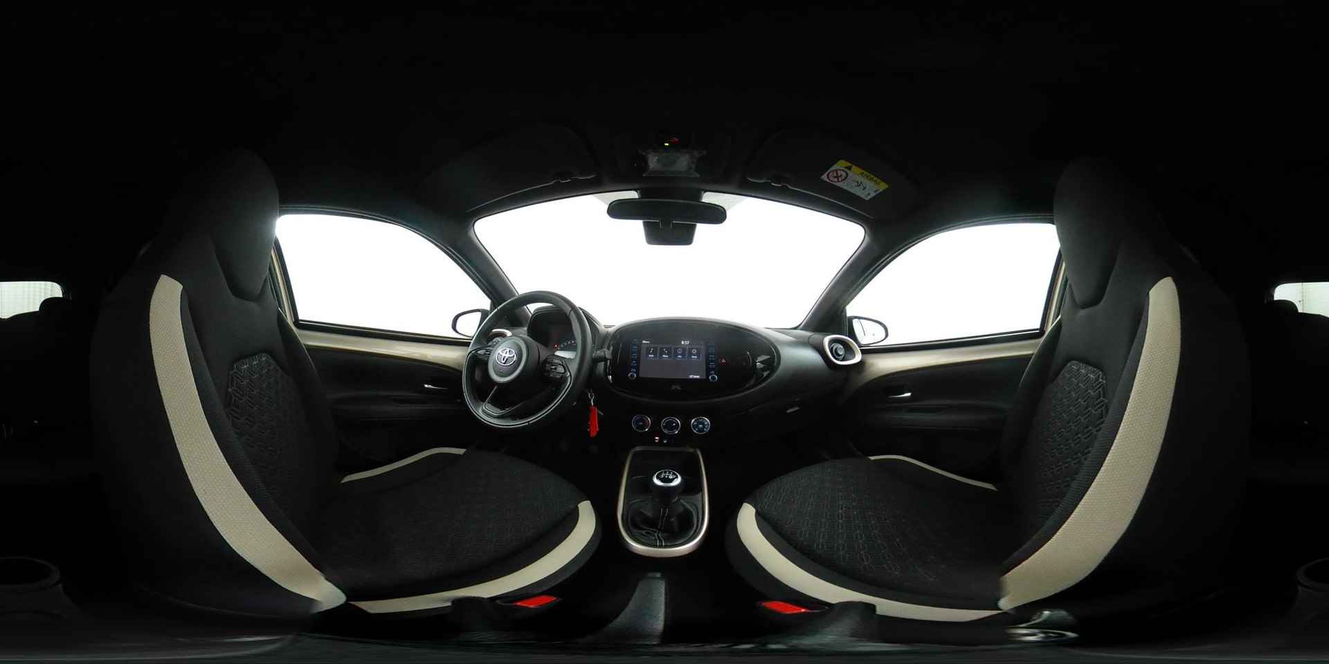 Toyota Aygo X 1.0 VVT-i MT Pulse Limited | 10 Jaar Garantie | Stoelverwarming | Apple Carplay & Android Auto | Achteruitrijcamera | Airco | DAB | - 40/45