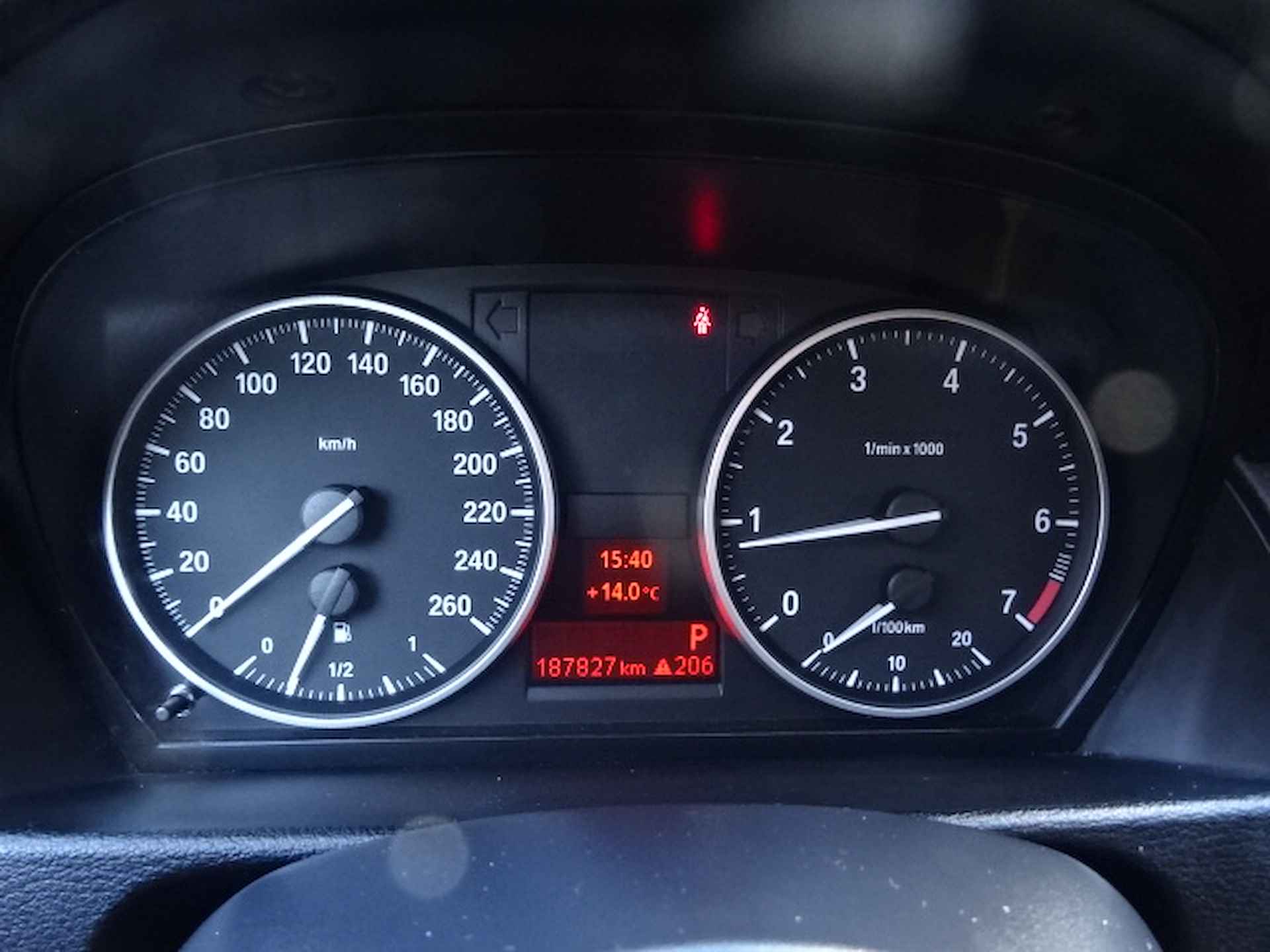 BMW X1 SDRIVE 18I Edition Automaat + 19"/ Clima/ Cruise/ Trekhaak - 22/42