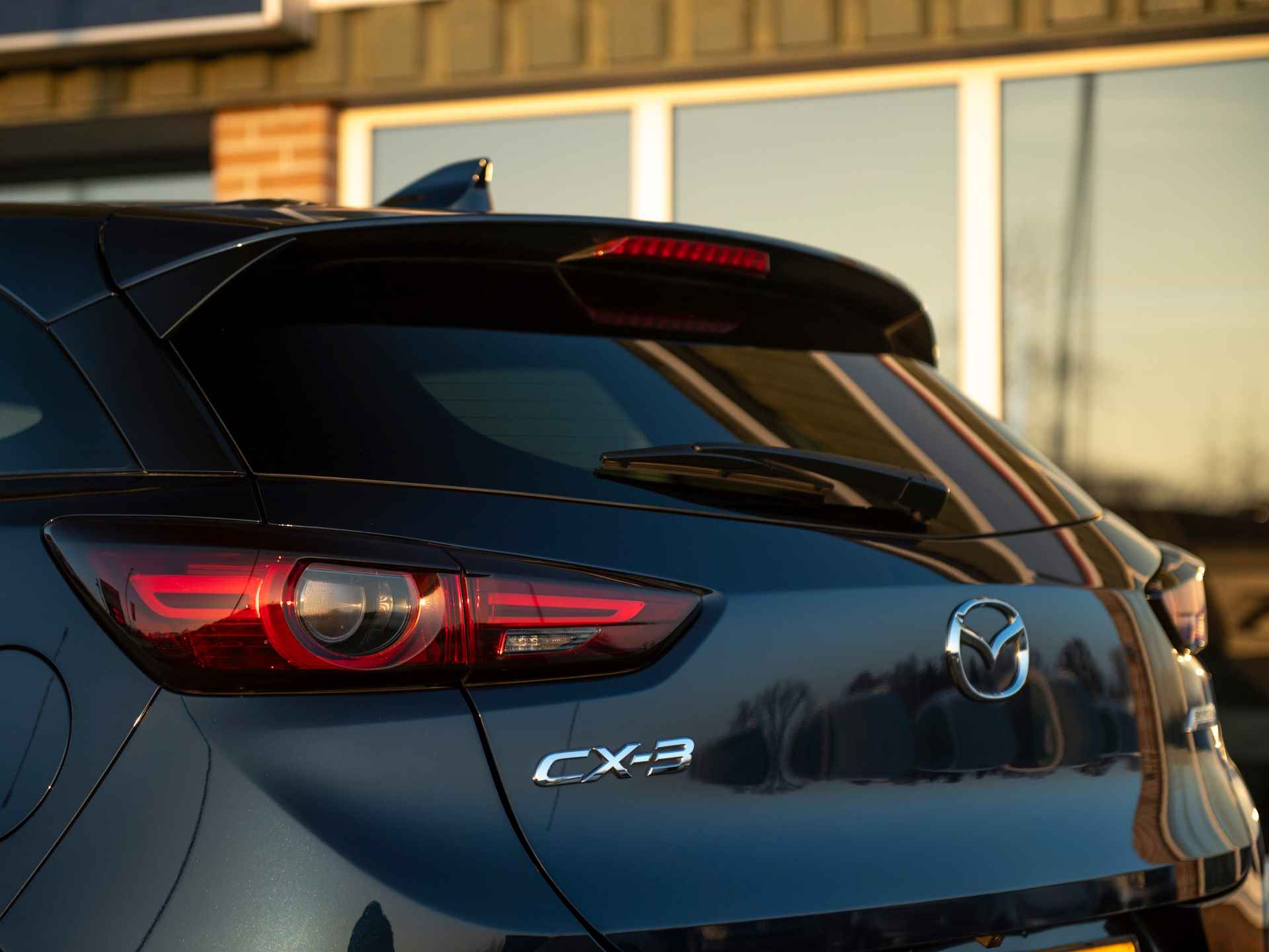 Mazda CX-3 2.0 SkyActiv-G 120 GT-M | ACC | Navi | Leder | HuD | Lane Assist | Stoel- & Stuurverwarming | Bose Audio | Adaptive LED | - 35/47