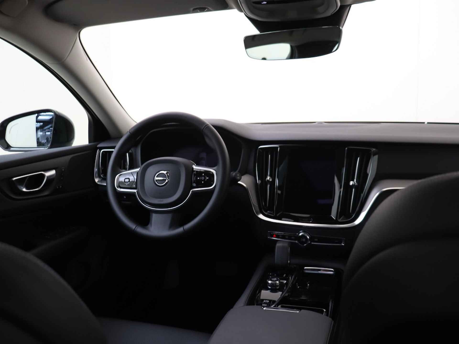 Volvo V60 T6 AWD Plus Dark | Panoramadak | Dodehoekdetectie | Leder - 8/29