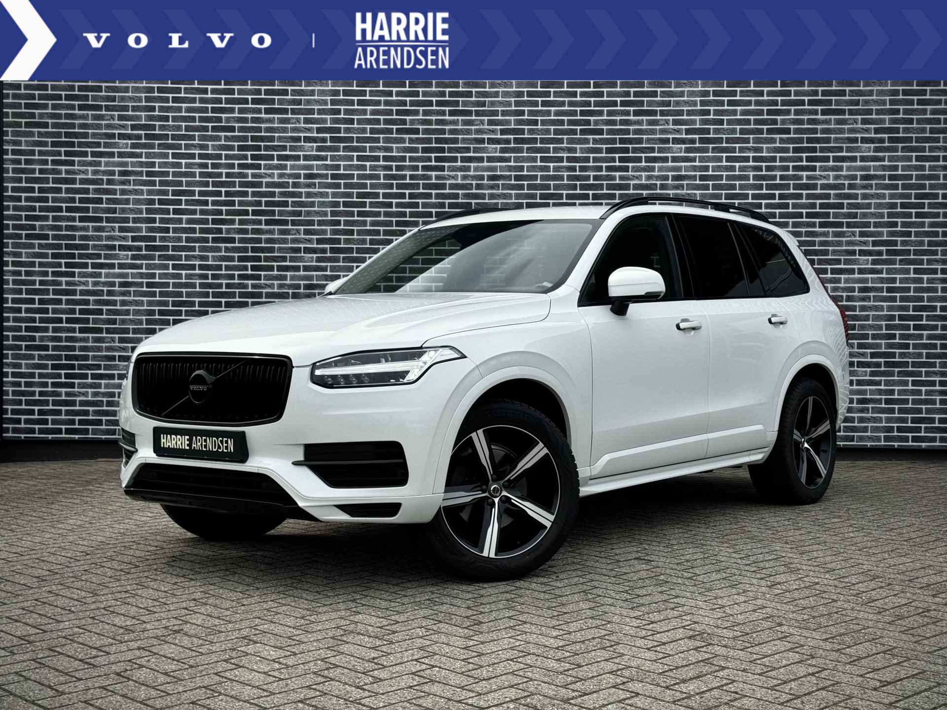 Volvo XC90 T5 AWD Aut.8 Momentum | Adaptive Cruise Control | Trekhaak | Keyless | Lederen bekleding | Camera | Stoelverwarming | Kinderzitje | Navigatie | - 1/26