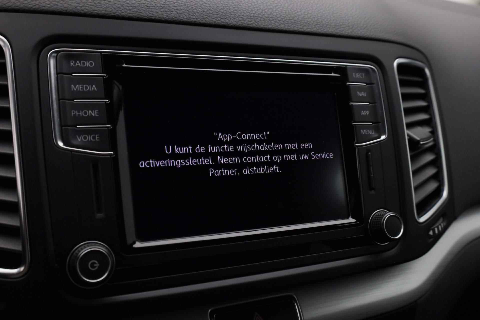 Volkswagen Sharan 1.4 TSI 150PK DSG Comfortline 7 pers | Clima | Cruise | Parkeersensoren | Stoelverwarming - 26/35