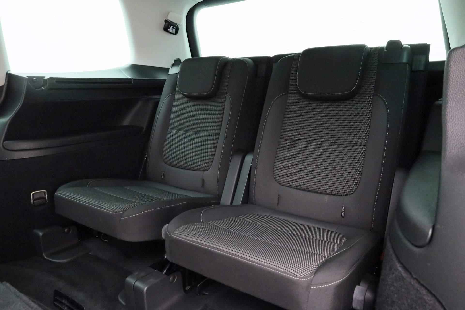 Volkswagen Sharan 1.4 TSI 150PK DSG Comfortline 7 pers | Clima | Cruise | Parkeersensoren | Stoelverwarming - 34/35