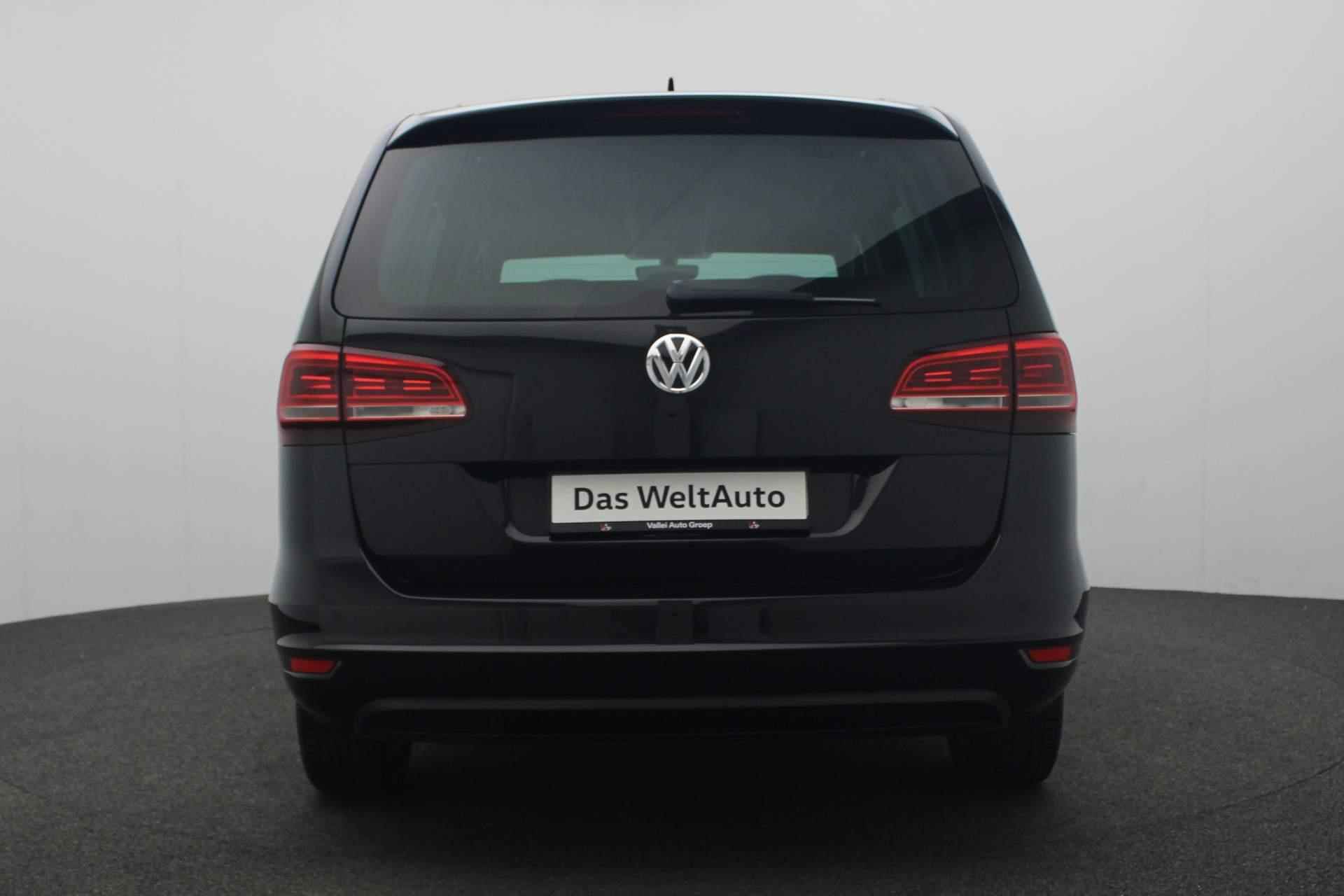 Volkswagen Sharan 7 pers. 1.4 TSI 150PK DSG Comfortline | Clima | Cruise | Parkeersensoren | Stoelverwarming - 15/34