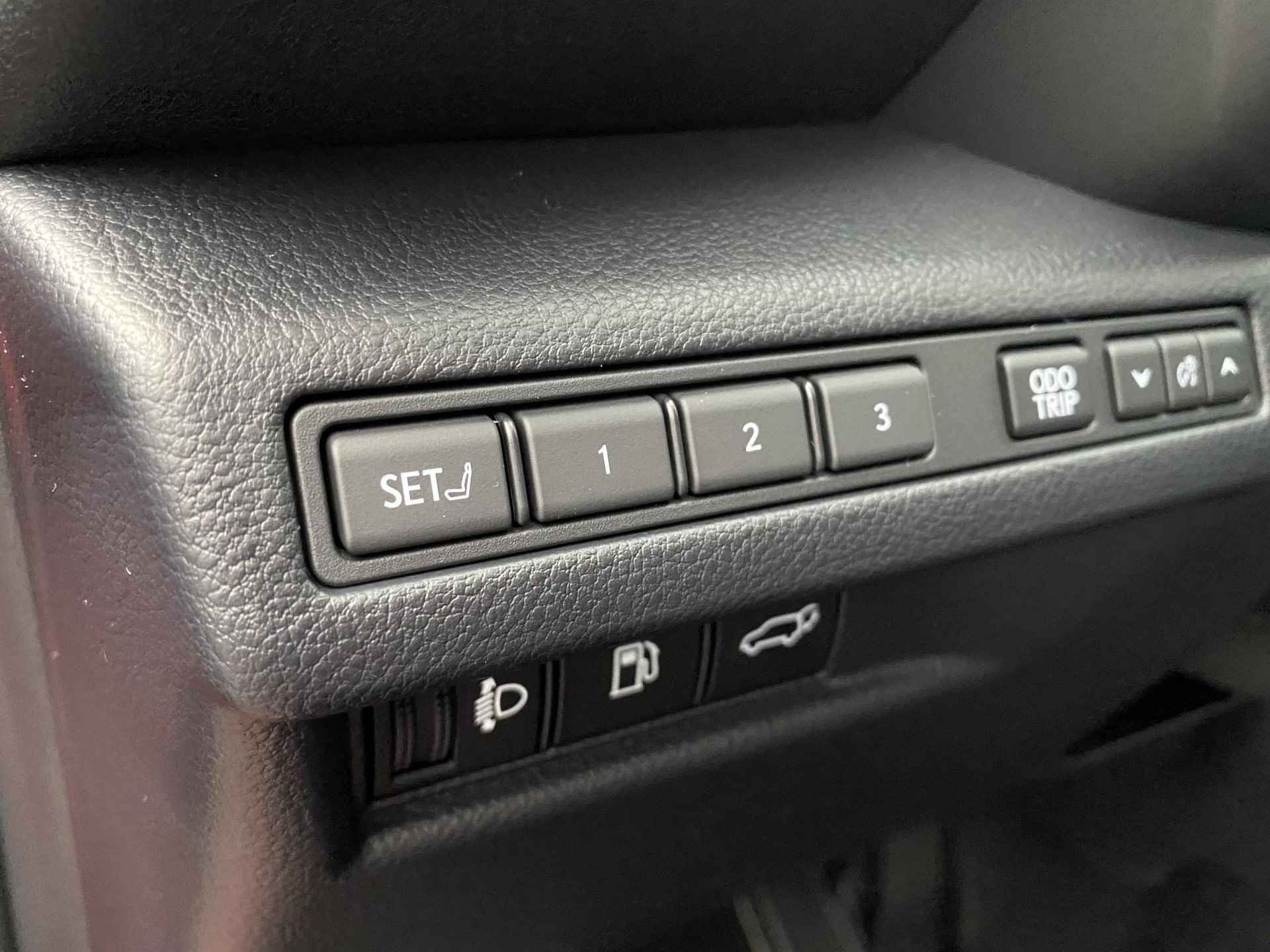 Lexus LBX Relax 2WD DIRECT LEVERBAAR STOELVERWARMING KEYLESS ELEK-KOFFERKLEP BLIND-SPOT ELEK-STOEL - 16/43