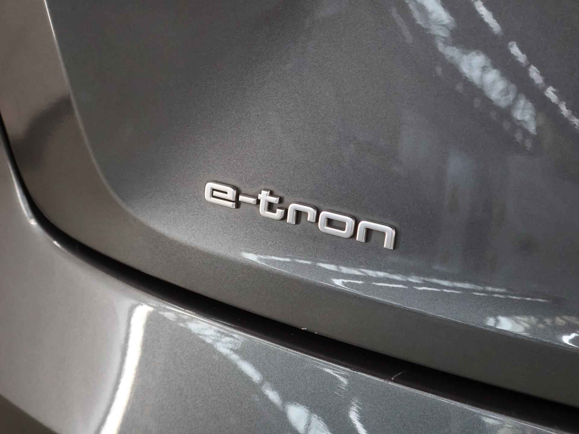 Audi e-tron e-tron 50 quattro Launch edition Black 71 kWh | Panoramadak | Climate Control | Cruise Control Adaptief | Leder | Stoelverwarming | Carplay | - 43/47