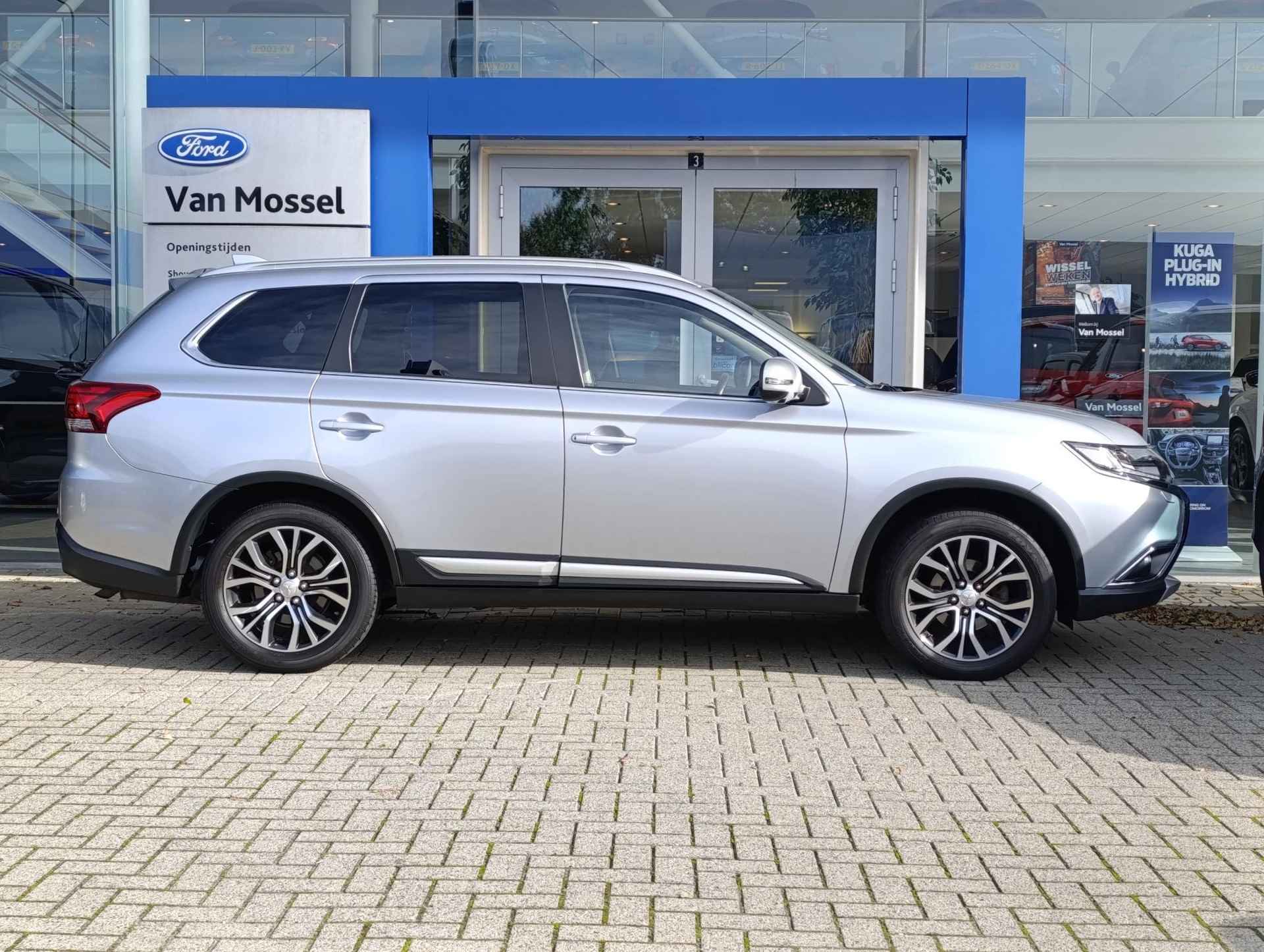 Mitsubishi Outlander 2.0 Connect Pro | Trekhaak | Cruise Control | Camera + 360-graden zicht - 4/19