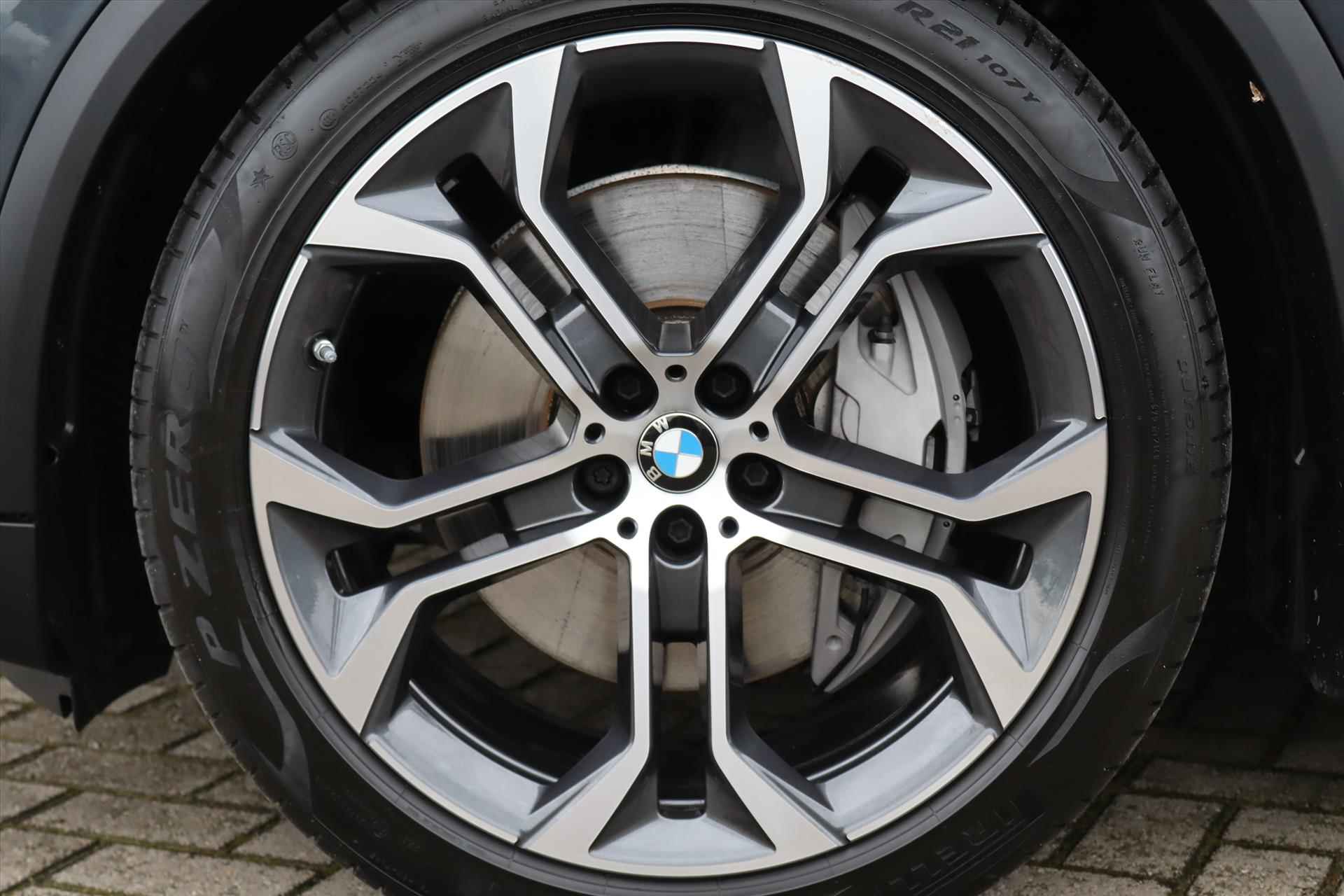 BMW X5 (g05) XDRIVE 45e 394PK HIGH EXEC. X-LINE Panodak | 21 Inch Lm | Leer | Trekhaak | Harman Kardon | Sfeerverlichting | Head Up | Stoel/stuurverwarming | - 14/76