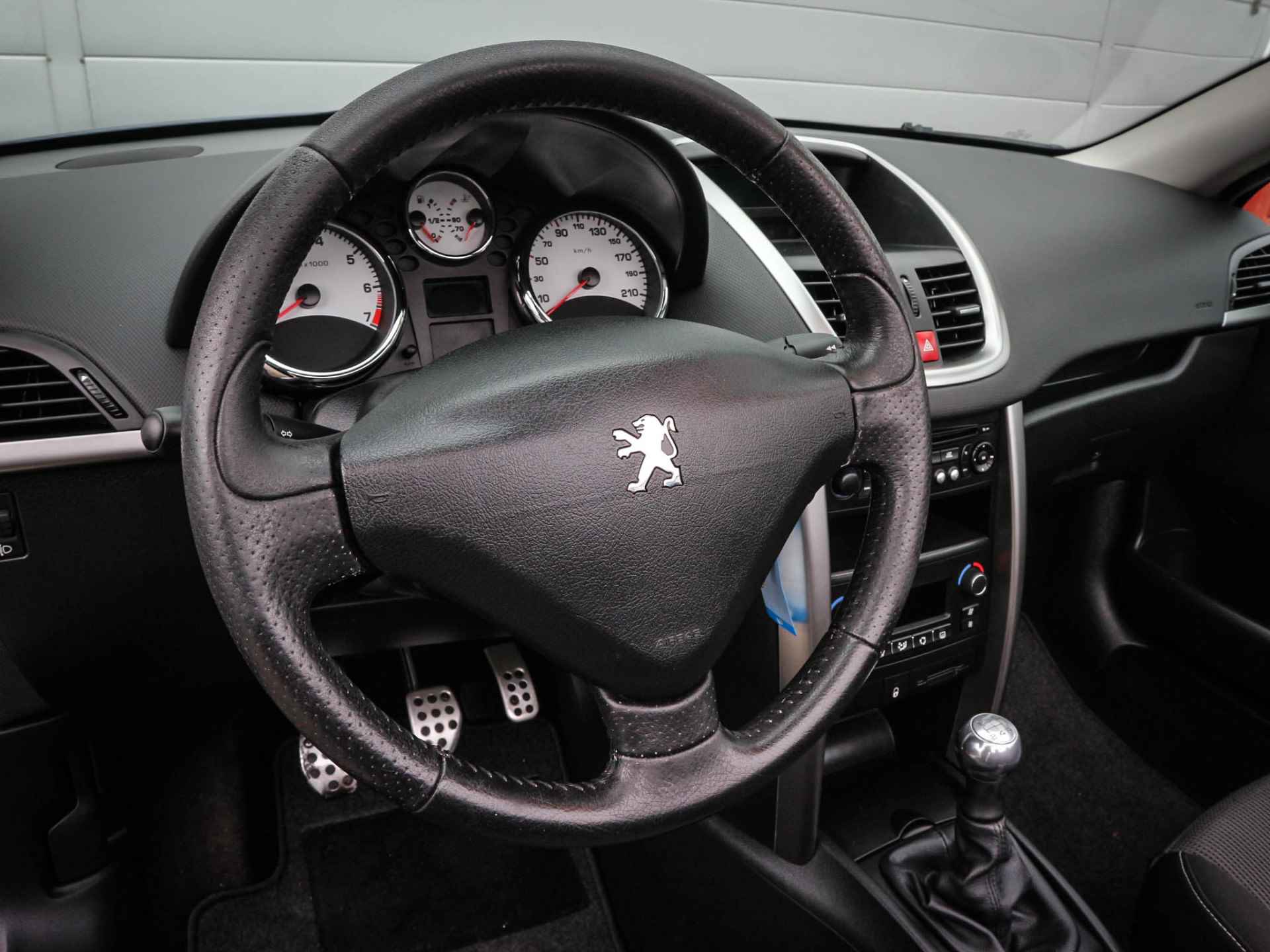 Peugeot 207 CC 1.6 VTi | Clima | Cruise | Pdc | Lichtmetaal | - 35/45