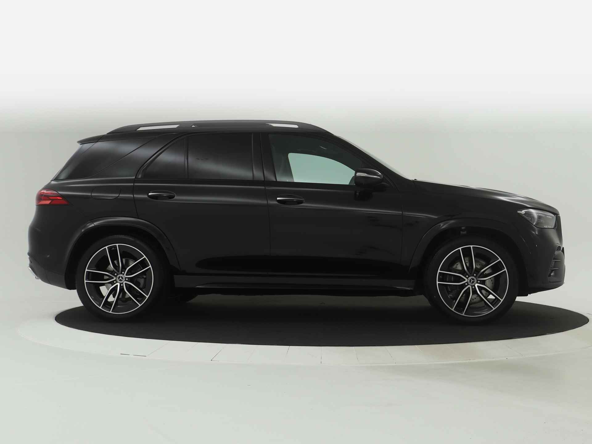 Mercedes-Benz GLE 400 e 4MATIC AMG Line Premium Plus | Trekhaak | Apple CarPlay | Android Auto | Sfeerverlichting | Schuif-kanteldak | Burmester | Inclusief 24 maanden MB Certified garantie voor Europa. - 16/49