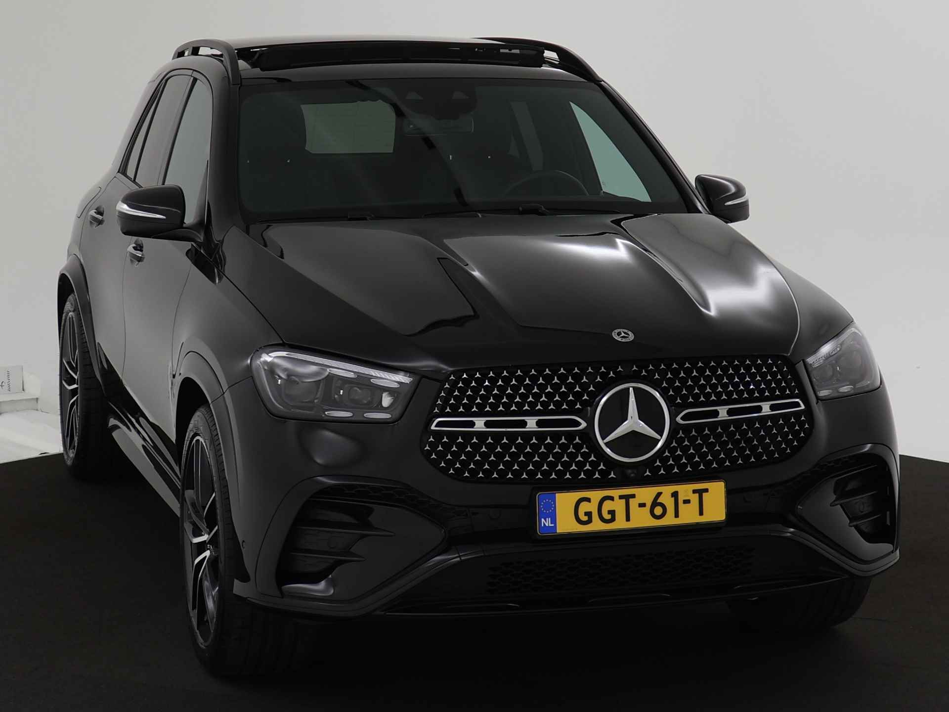 Mercedes-Benz GLE 400 e 4MATIC AMG Line Premium Plus | Trekhaak | Apple CarPlay | Android Auto | Sfeerverlichting | Schuif-kanteldak | Burmester | Inclusief 24 maanden MB Certified garantie voor Europa. - 29/49