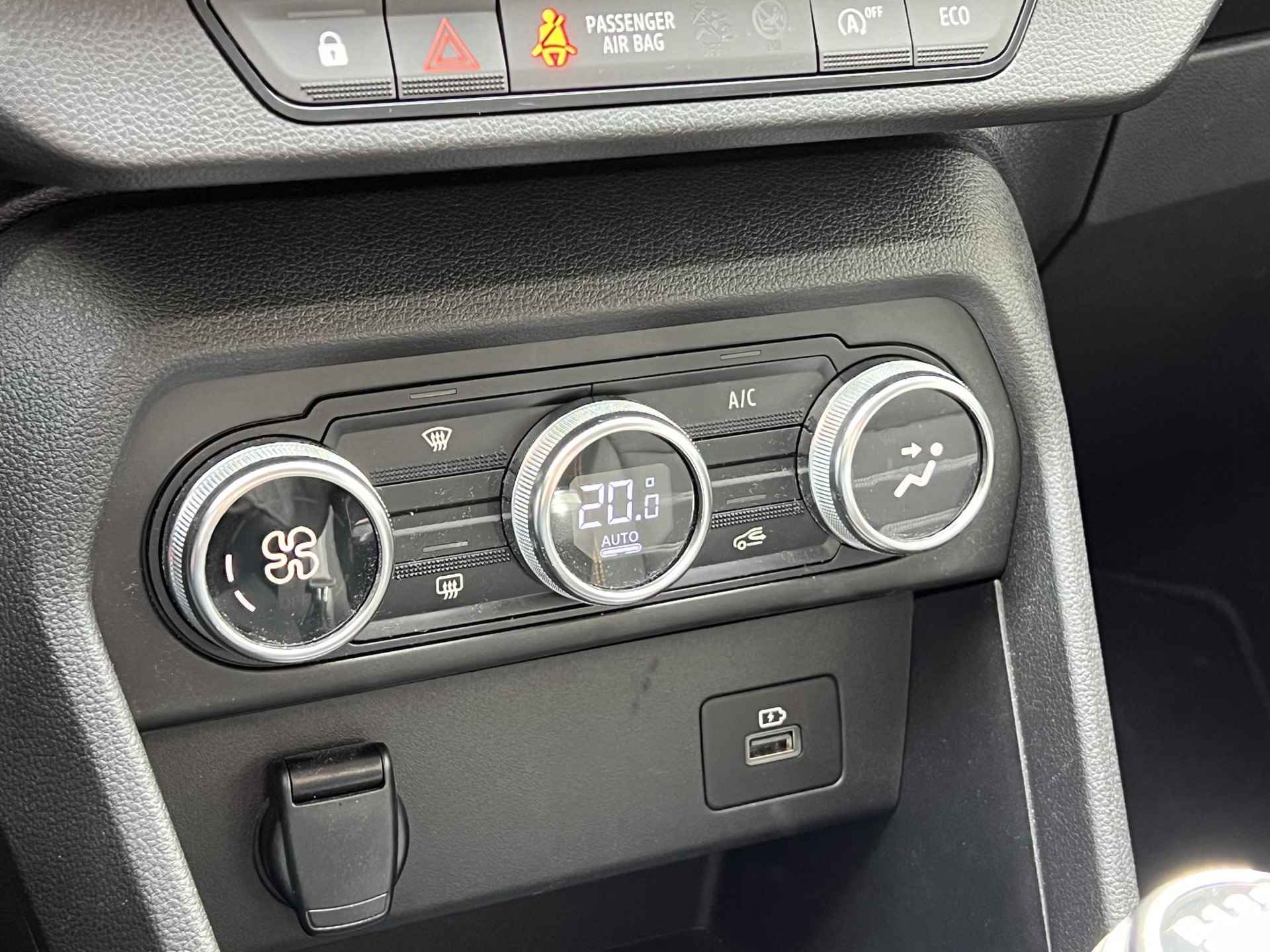 Dacia Sandero Stepway 1.0 TCe 100 Bi-Fuel Comfort , NL-Auto, TREKHAAK, 1e eigenaar, 100% dlr onderhouden, Navigatie, Achteruitrijcamera, Dodehoek detectie, Climate Control, Lichtmetaal 16'', LED, Cruise Control, Parkeersensoren - 29/36