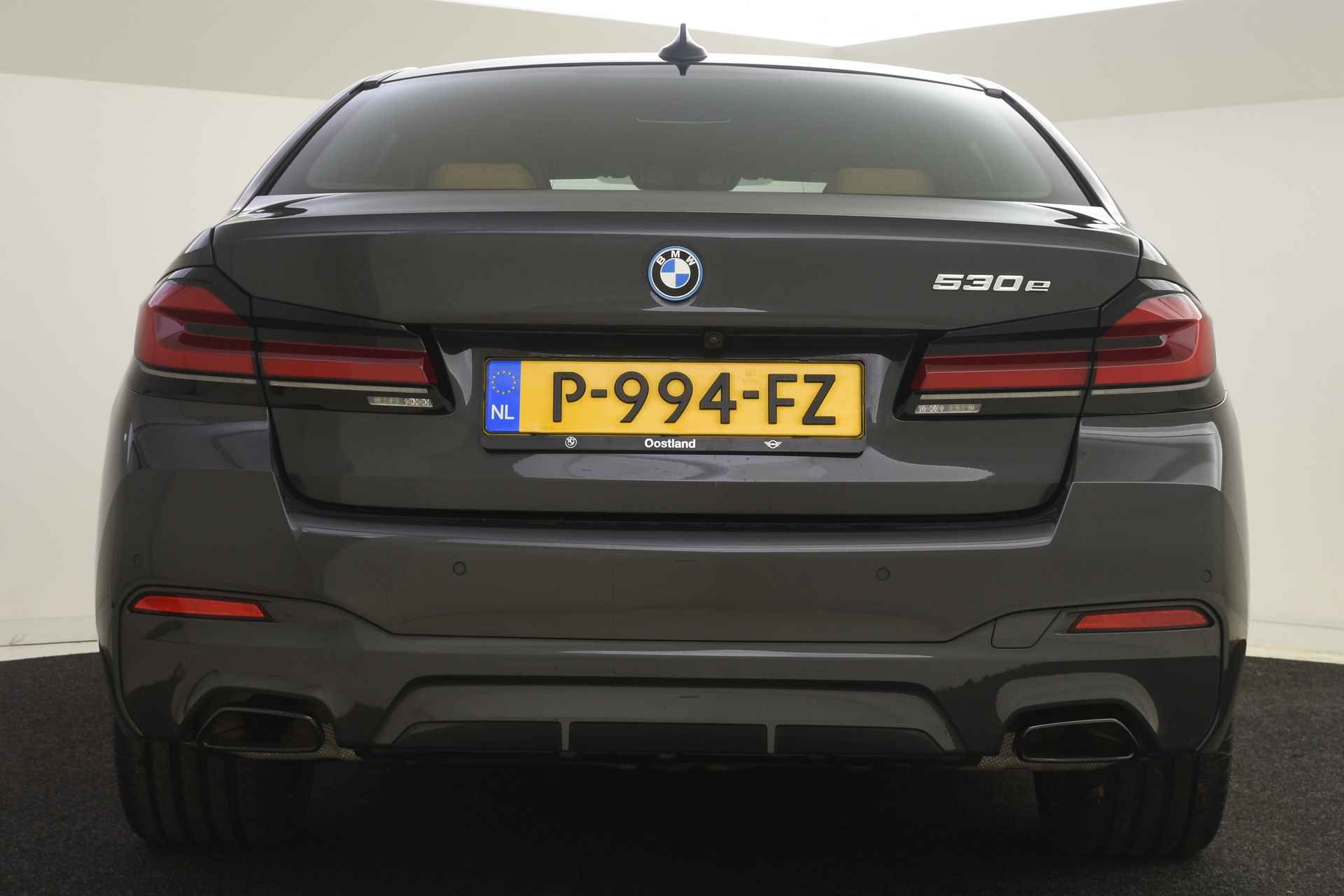 BMW 5 Serie 530e High Executive M Sport Automaat / Schuif-kanteldak / Adaptief onderstel / Stoelverwarming / Laserlight / Head-Up / Live Cockpit Professional / Parking Assistant - 24/45