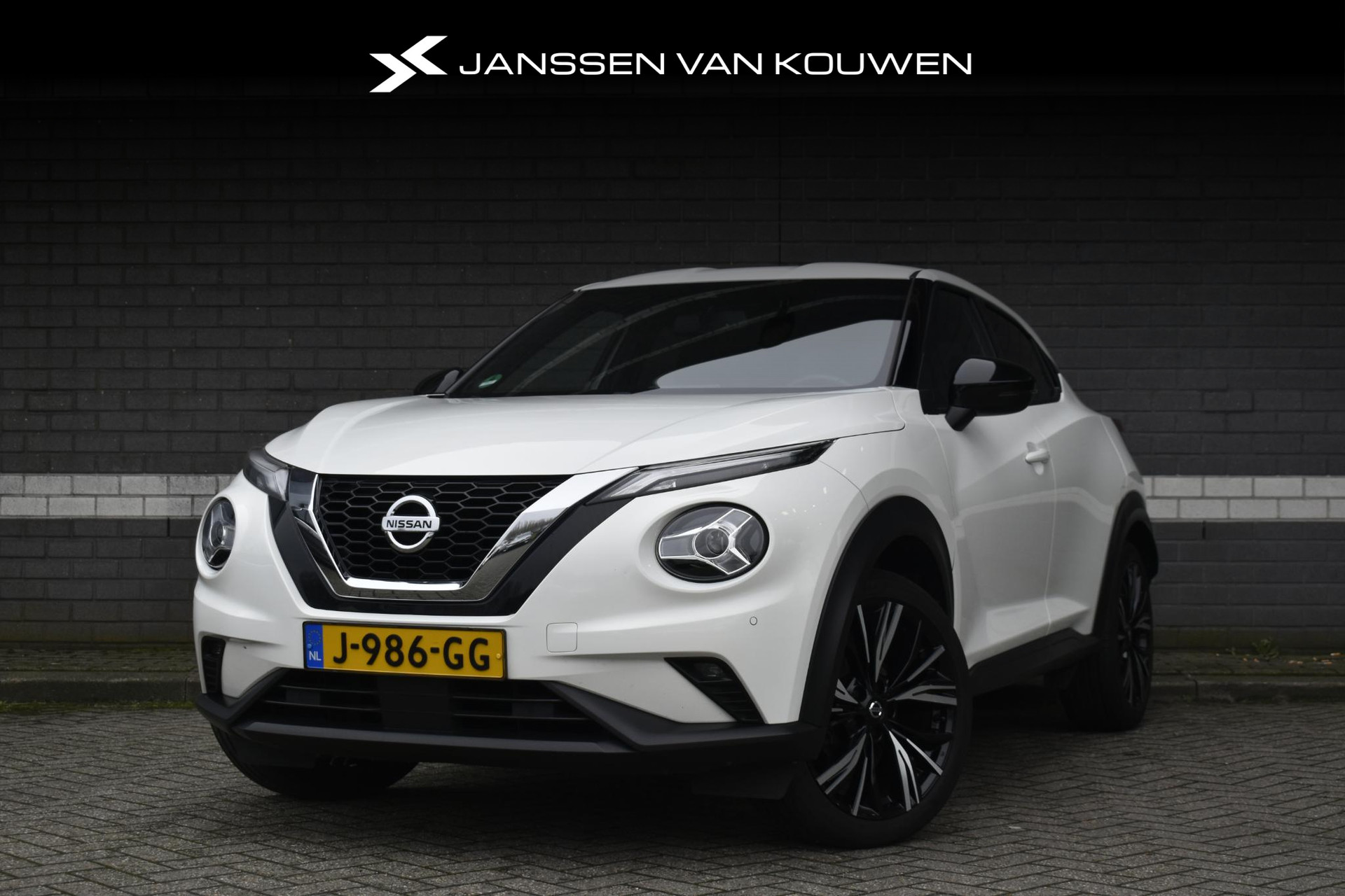 Nissan Juke 1.0 DIG-T Business Edition / Stoelverwarming / Navigatie / Camera