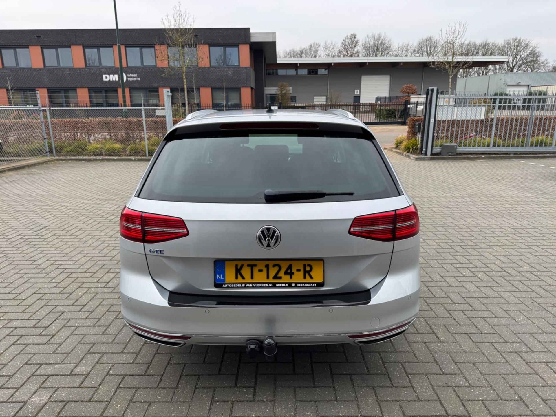 Volkswagen Passat Variant 1.4 TSI GTE Highline - 7/35