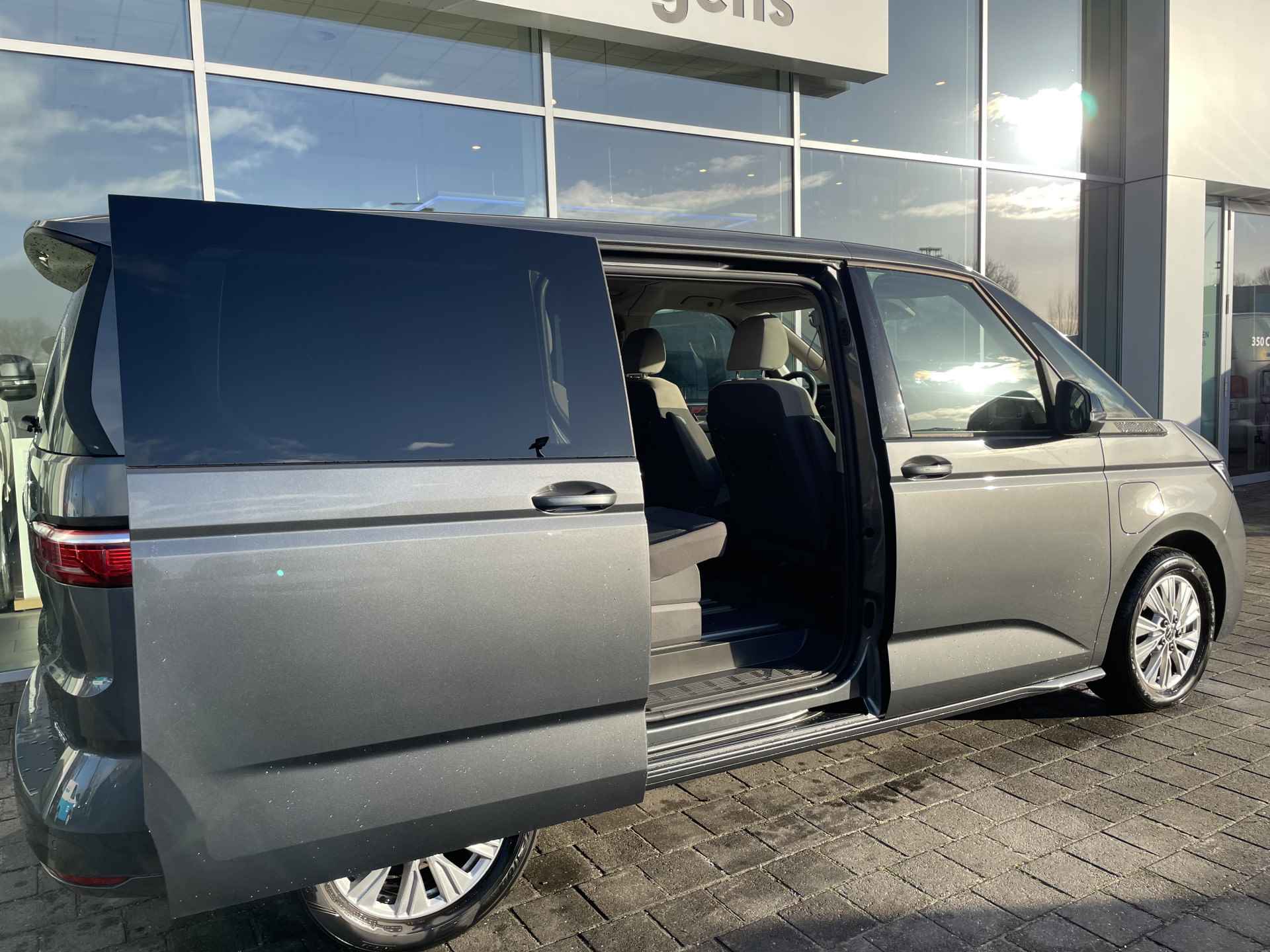 Volkswagen Multivan 1.4 eHybrid 218PK L1H1 Life | 7 Zitplaatsen | IQ Light | Elektrische achterklep - 15/40