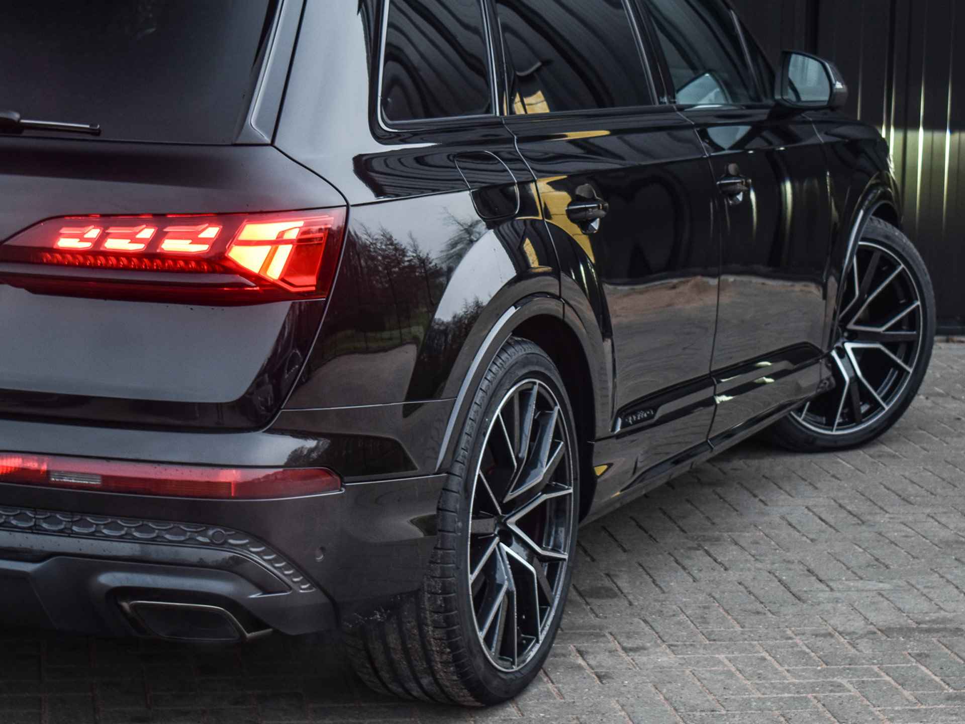 Audi Q7 60 TFSI e QUATTRO PRO LINE S COMPETITION | 5 JAAR GARANTIE | PANORAMADAK | LUCHTVERING | 4 WHEEL STEERING | HEAD UP | S-SEATS | - 52/56