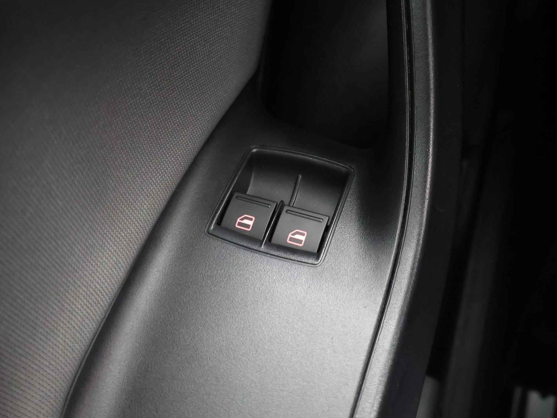 SEAT Ibiza 1.0 EcoTSI Style Connect | Navigatie | Airco | Bluetooth | Cruise control | - 32/36