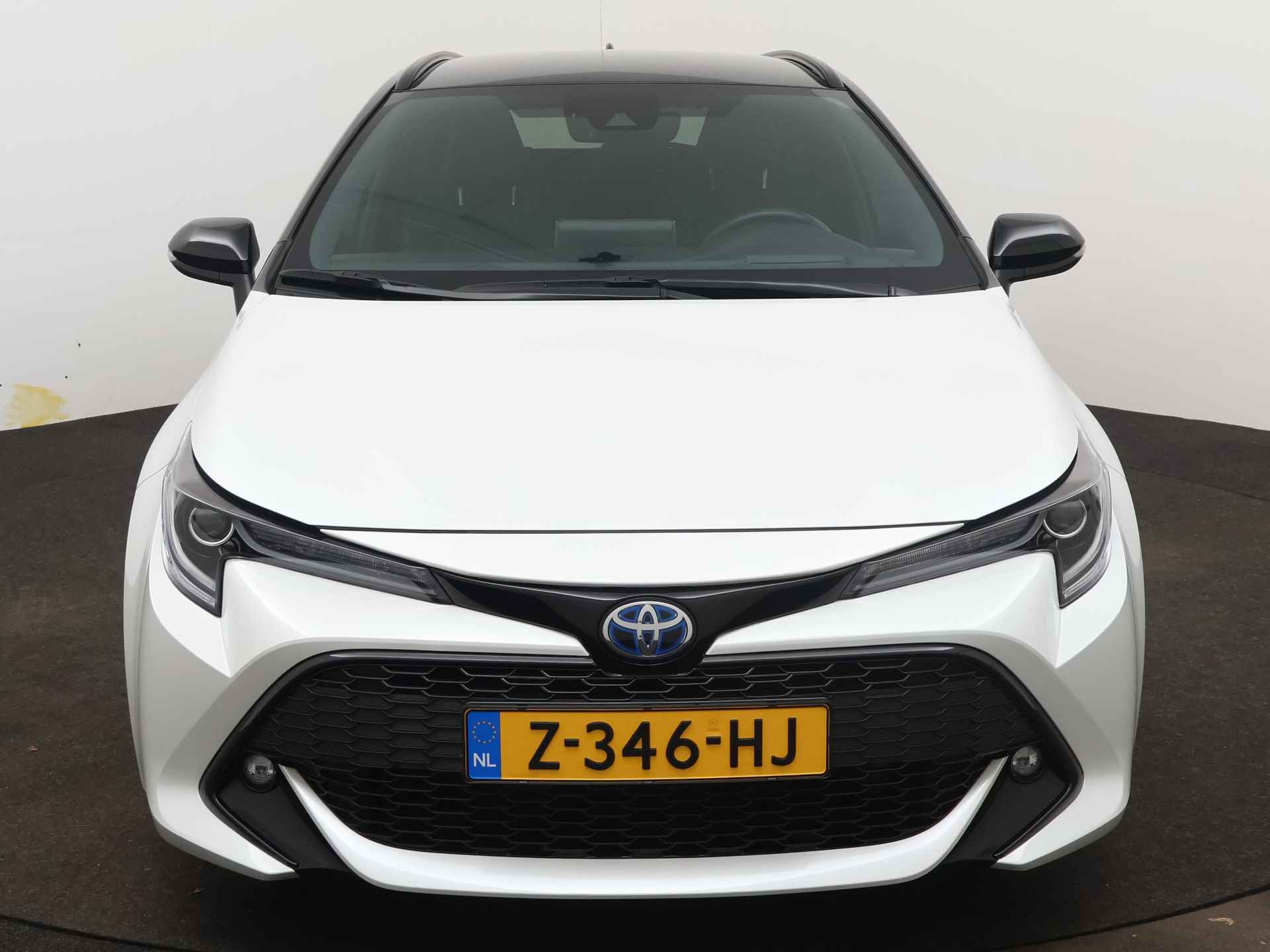 Toyota Corolla Touring Sports 1.8 Hybrid Style Limited | Navigatie | Camera | LM velgen | Cruise Control Adaptief | Climate Control | Stoel en stuurwiel verwarmd | - 29/45