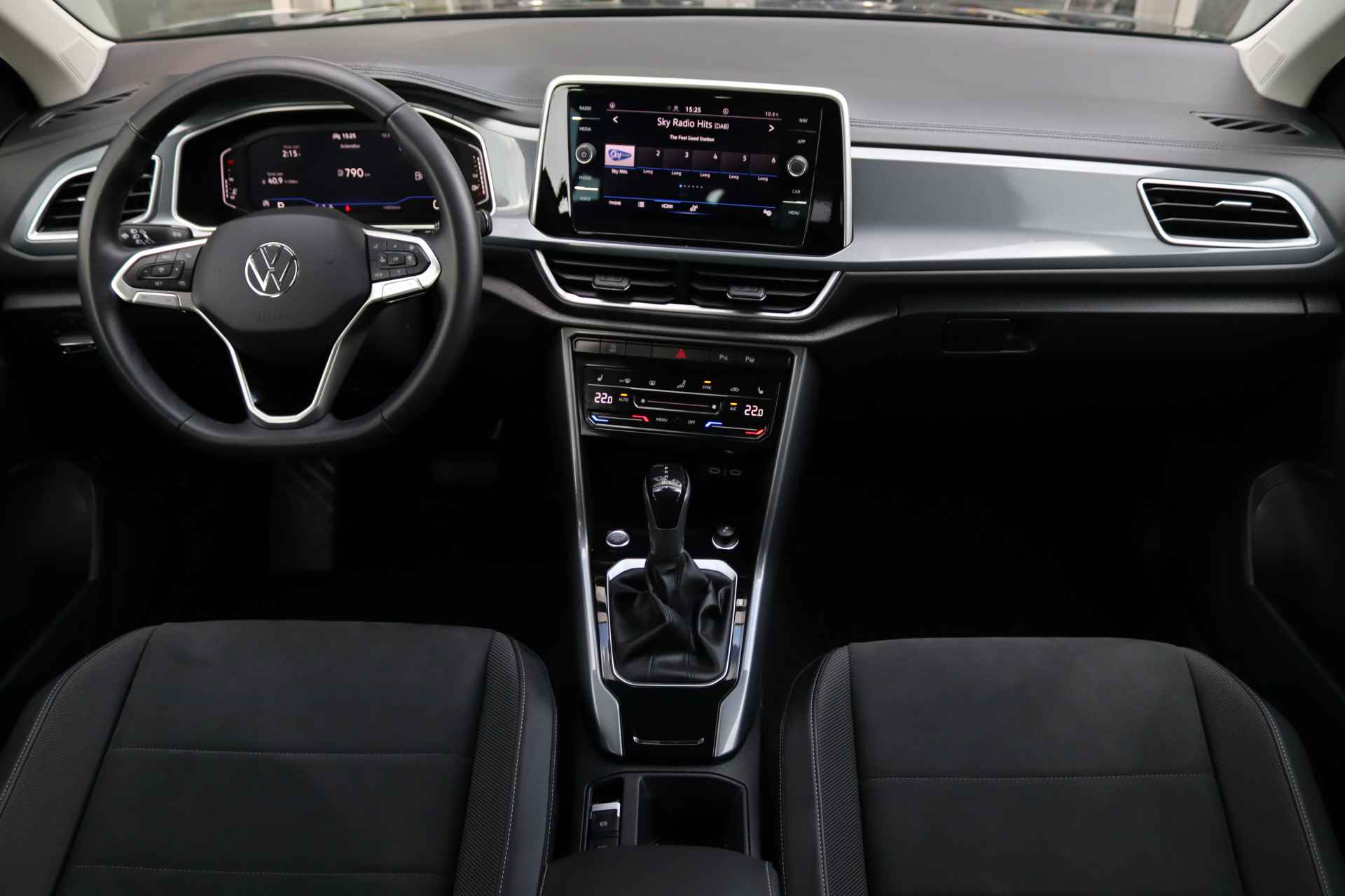 Volkswagen T-Roc 1.5 TSI 150 pk DSG Style | App Connect | Camera | Climatronic | Keyless | Electrische Klep | 17'' LM | Stoelverwarming | - 13/42