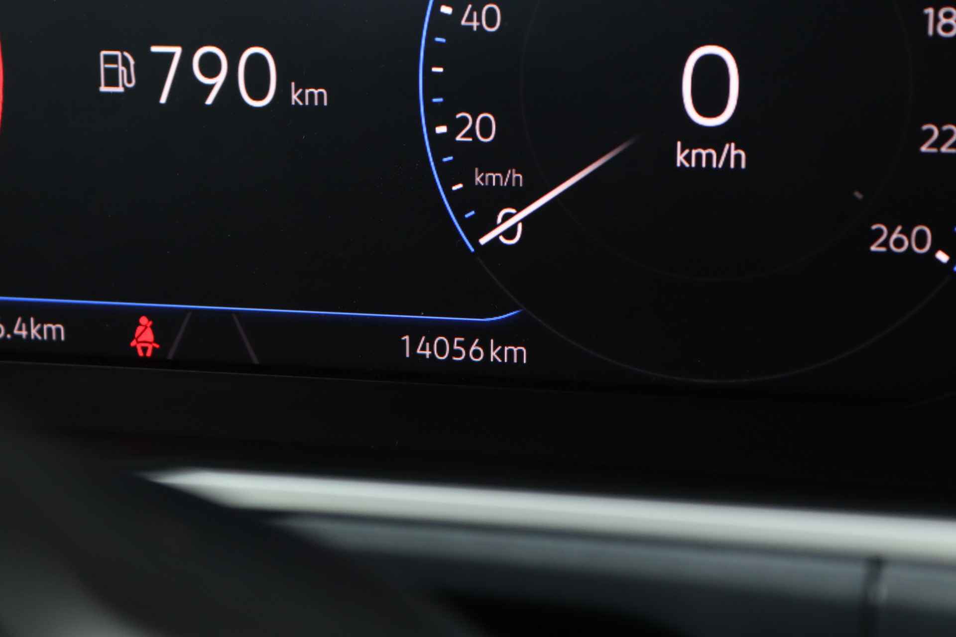 Volkswagen T-Roc 1.5 TSI 150 pk DSG Style | App Connect | Camera | Climatronic | Keyless | Electrische Klep | 17'' LM | Stoelverwarming | - 21/42