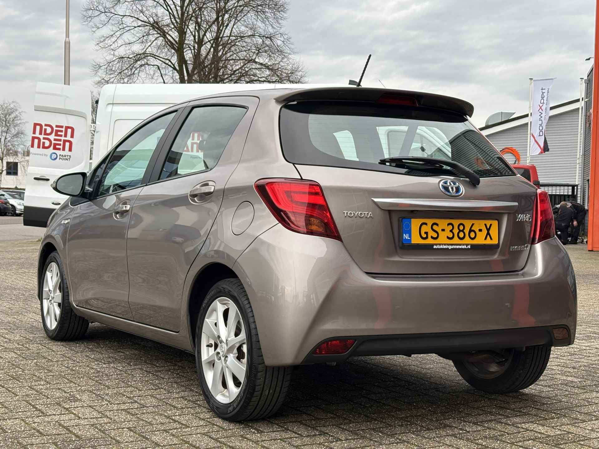 Toyota Yaris 1.5 Hybrid Dynamic / Airco / Navi / / Camera / NL Auto / - 26/34