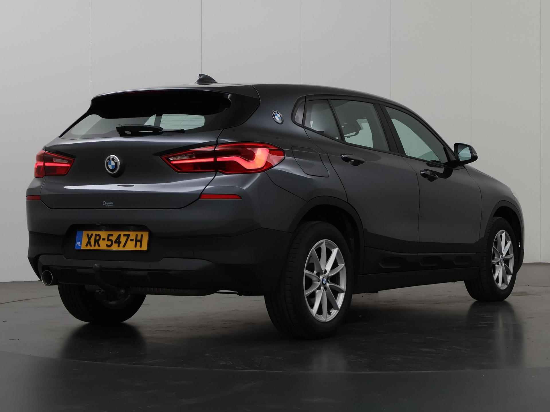 BMW X2 sDrive18i High Executive | Navigatie | Sportstoelen | Parkeercamera | DAB | Stoelverwarming | - 3/42