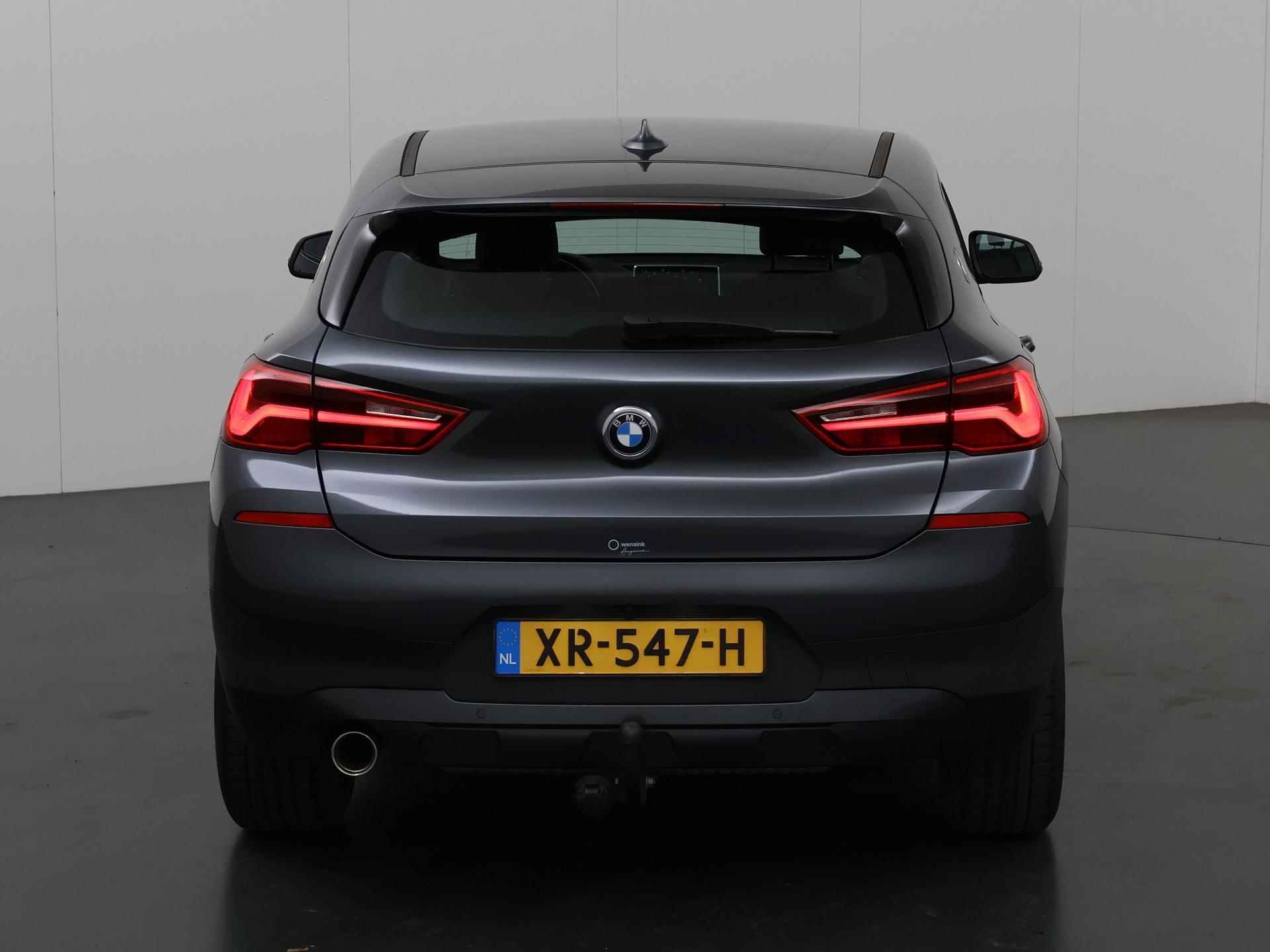 BMW X2 sDrive18i High Executive | Navigatie | Sportstoelen | Parkeercamera | DAB | Stoelverwarming | - 5/42