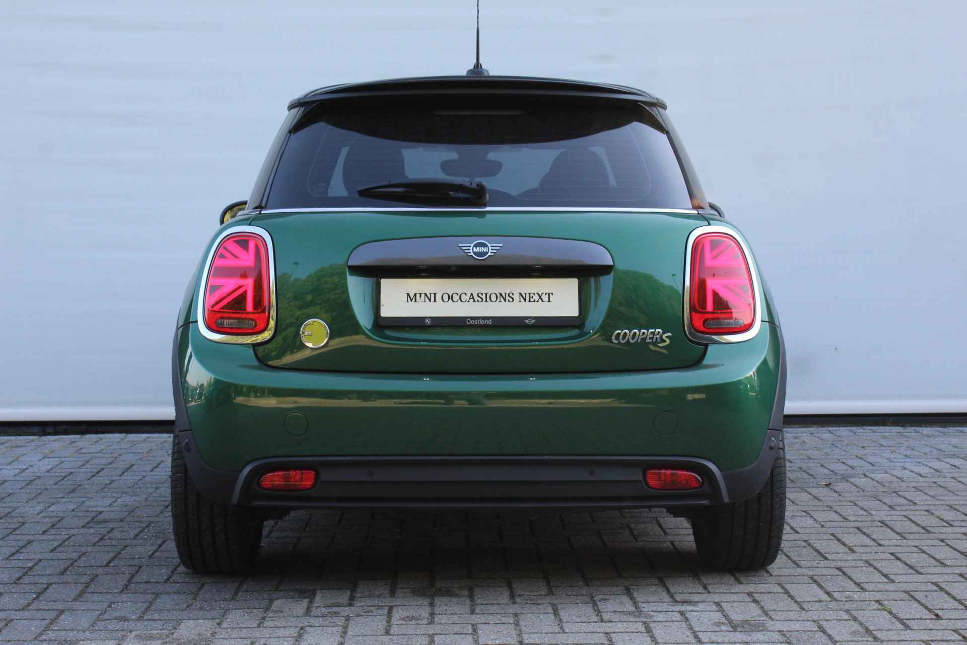 MINI Electric Yours / Panoramadak / Achteruitrijcamera / Sportstoelen / Adaptieve LED / Apple CarPlay / Head-Up / Comfort Access - 15/27