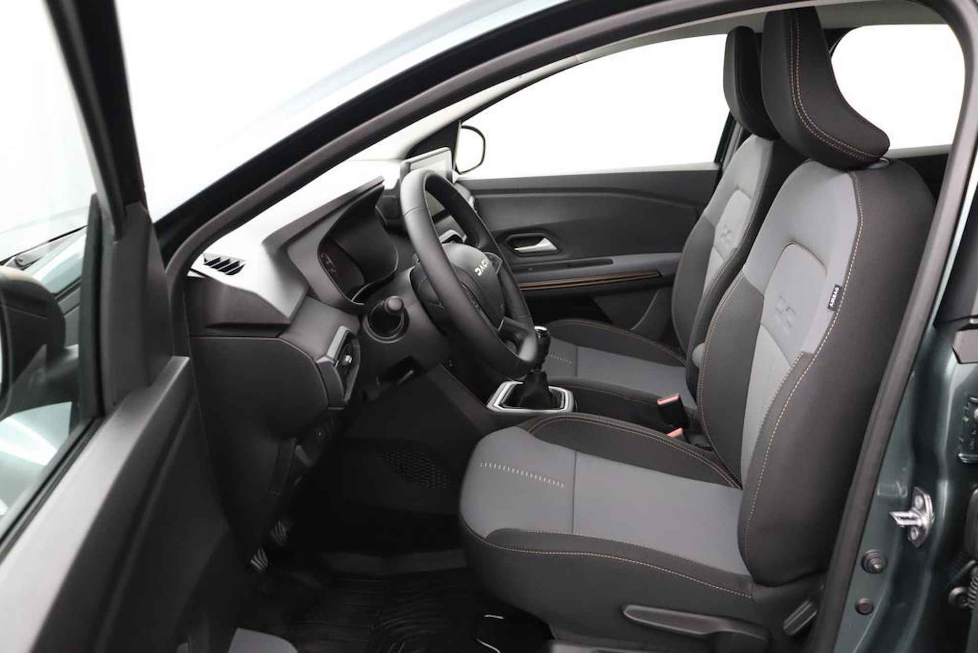 Dacia Sandero 1.0 TCe 100 ECO-G Extreme Pack Extreme | Media Navigatie | Stoelverwarming | Elektrisch bedienbaar schuifdak - 21/56