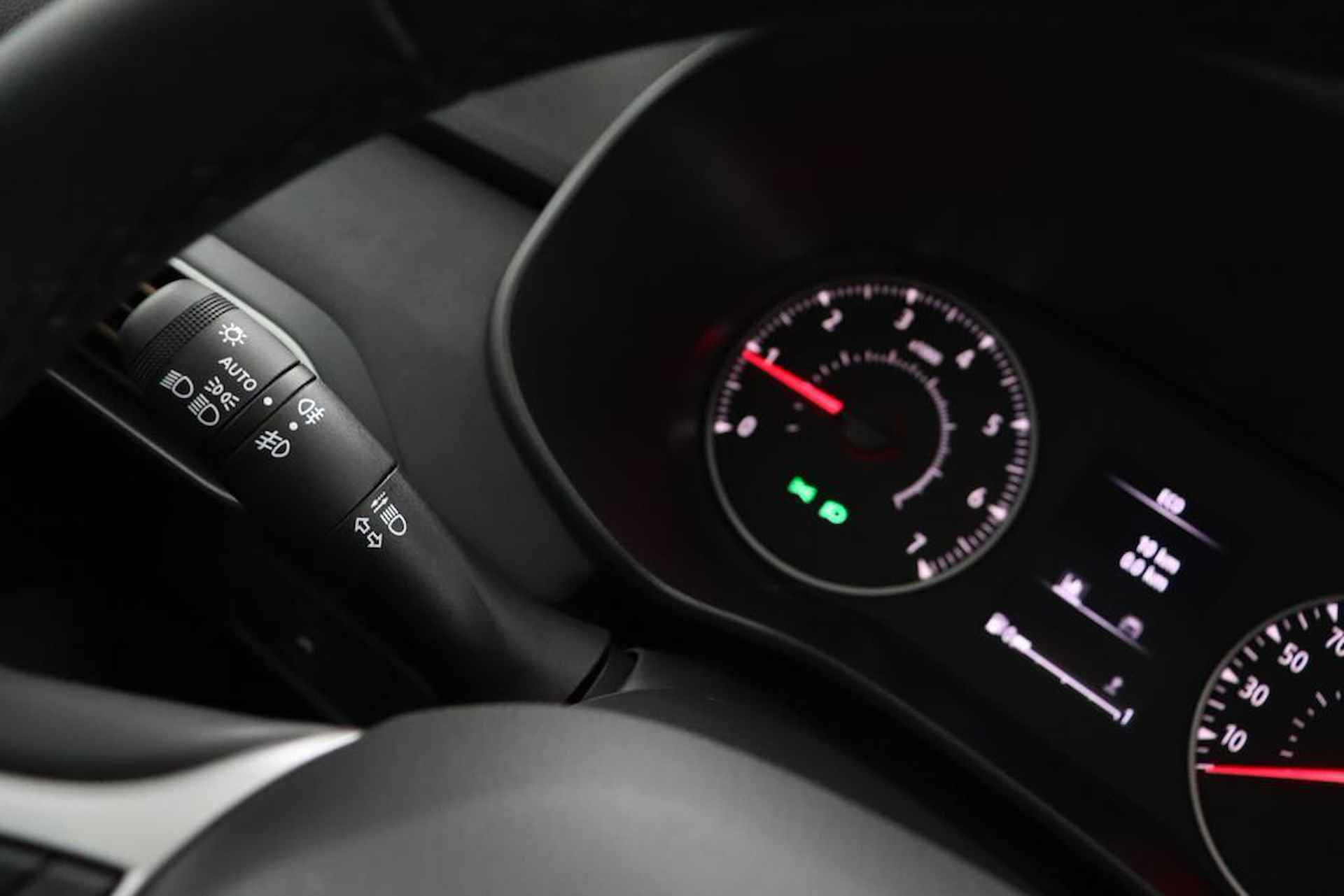 Dacia Sandero 1.0 TCe 100 ECO-G Extreme Pack Extreme | Media Navigatie | Stoelverwarming | Elektrisch bedienbaar schuifdak - 29/56