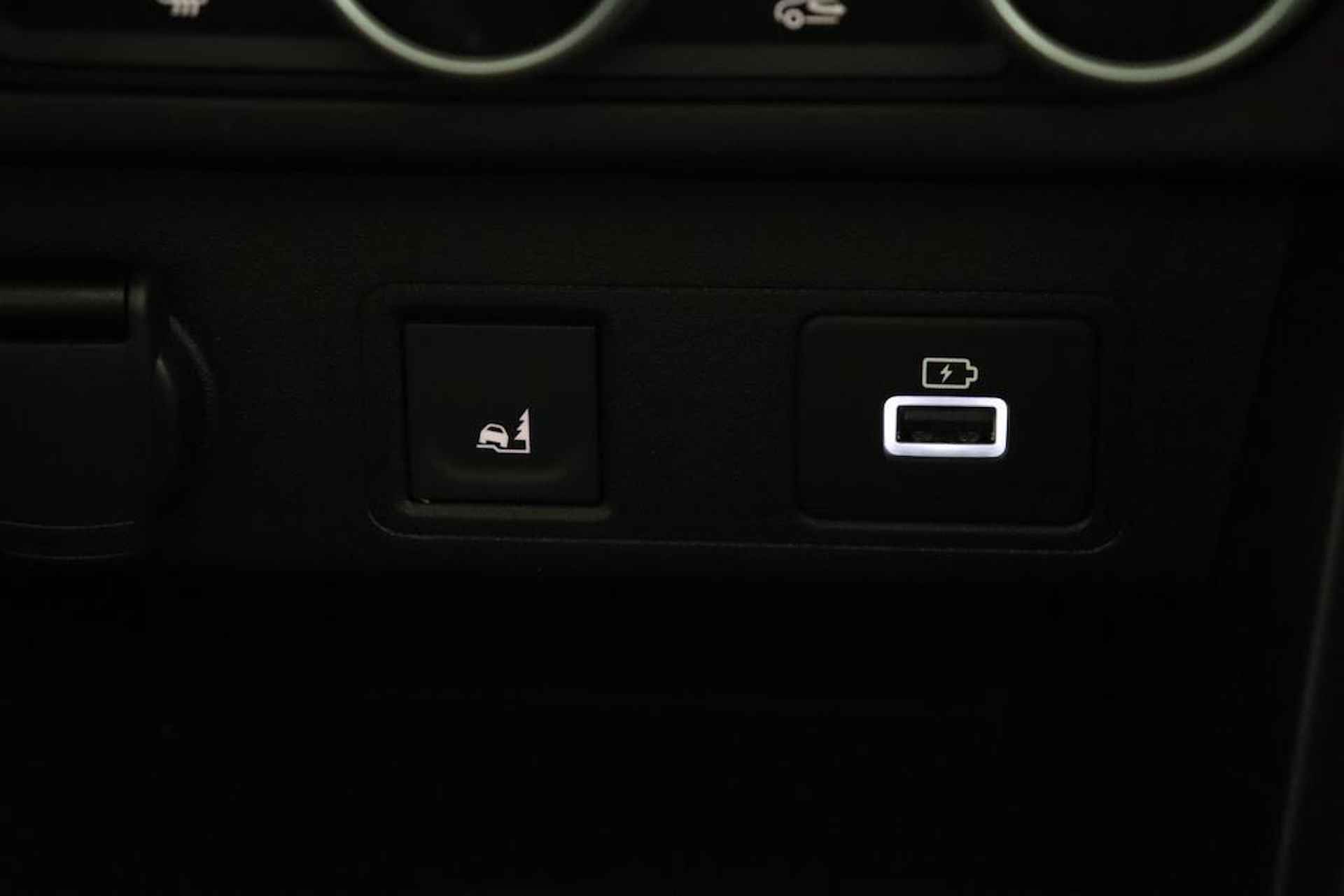Dacia Sandero 1.0 TCe 100 ECO-G Extreme Pack Extreme | Media Navigatie | Stoelverwarming | Elektrisch bedienbaar schuifdak - 35/56