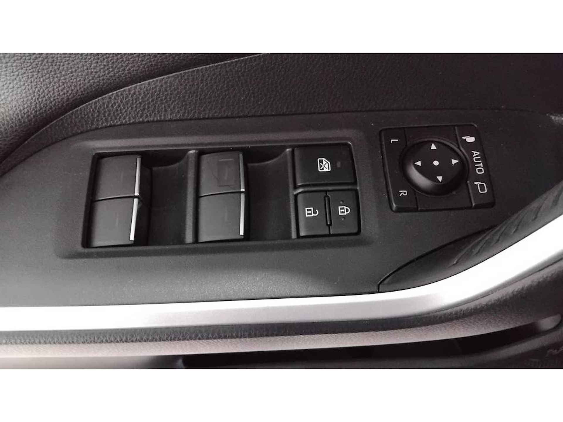 Toyota RAV4 2.5 Plug-in AWD Bi-Tone 360 cam JBL HUD - 11/32