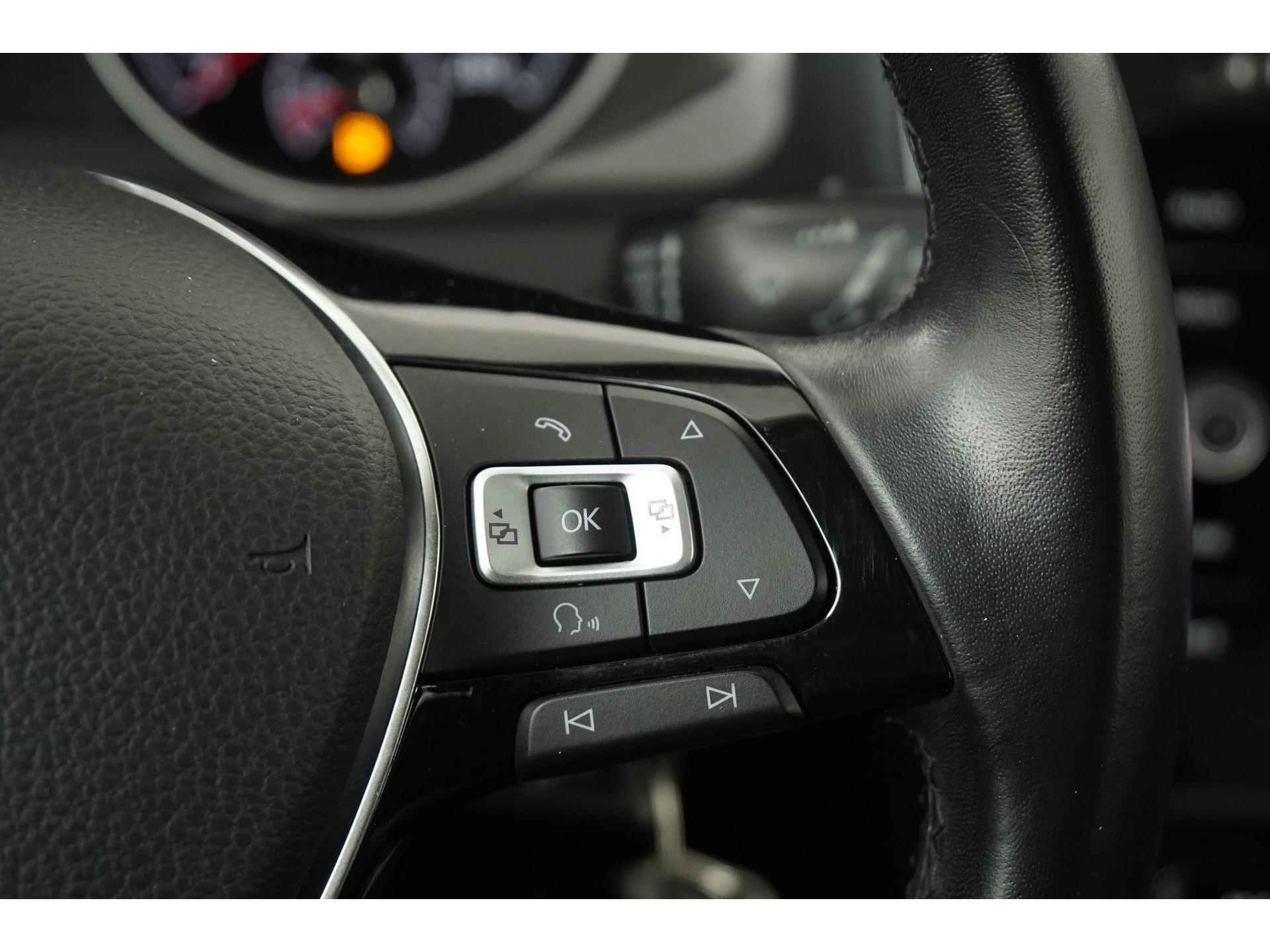 Volkswagen Golf 1.0 TSI Comfortline | Navigatie | ACC | Apple Carplay | Zondag Open! - 10/42