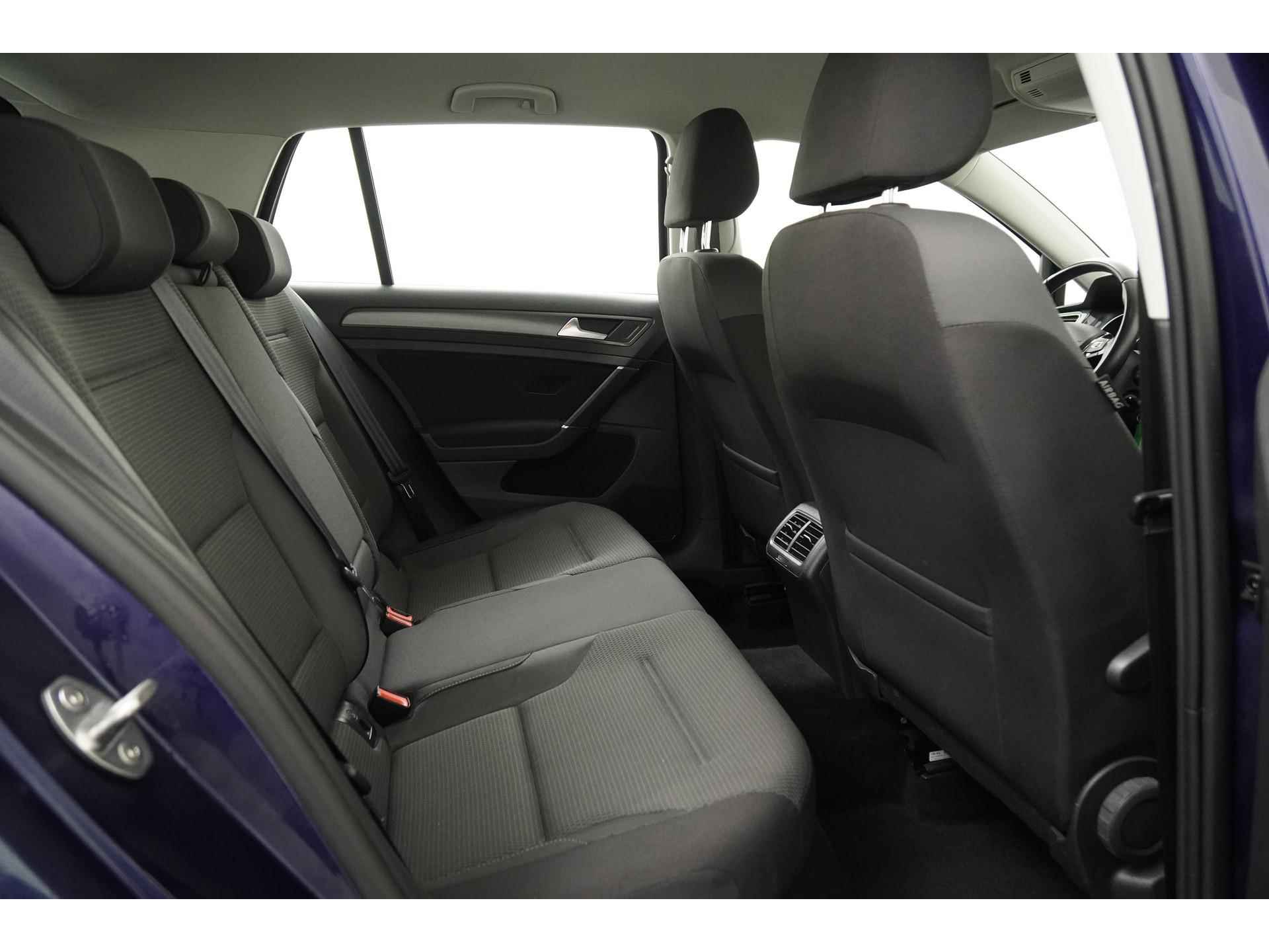 Volkswagen Golf 1.0 TSI Comfortline | Navigatie | ACC | Apple Carplay | Zondag Open! - 27/42