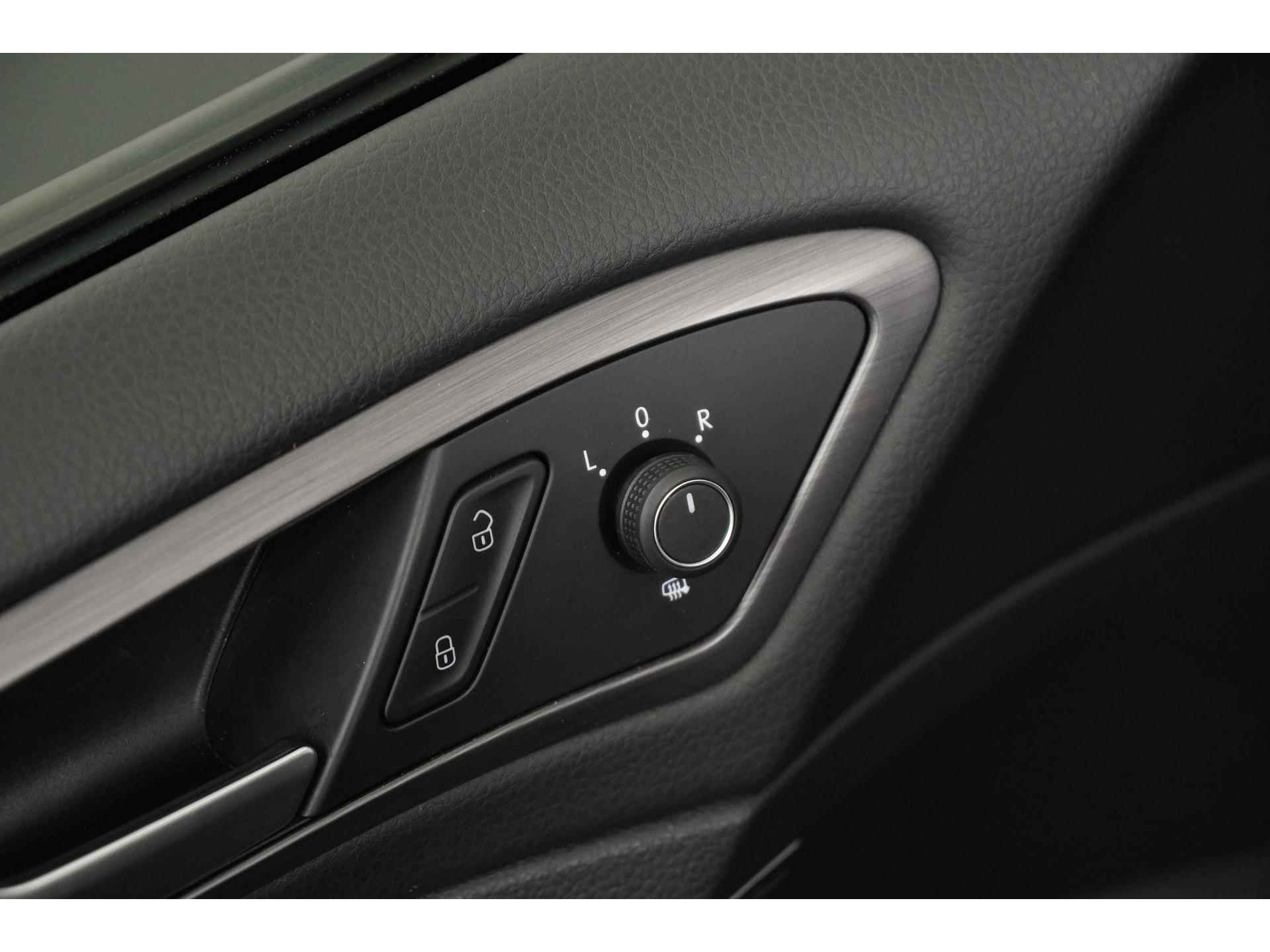 Volkswagen Golf 1.0 TSI Comfortline | Navigatie | ACC | Apple Carplay | Zondag Open! - 35/42