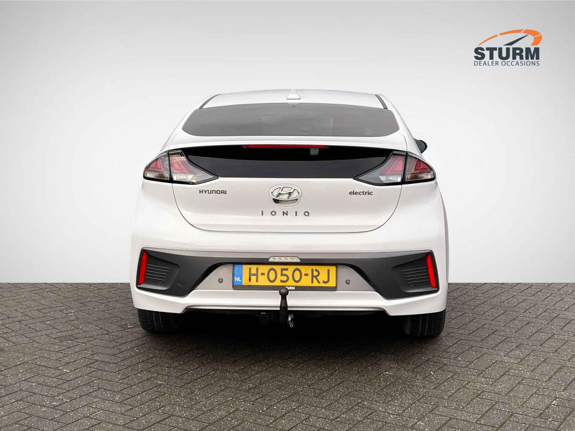 Hyundai IONIQ Comfort EV 38 kWh | Navigatie | Camera | Adapt. Cruise Control | Stoelverwarming | Apple Carplay/Android Auto | Rijklaarprijs! - 5/27