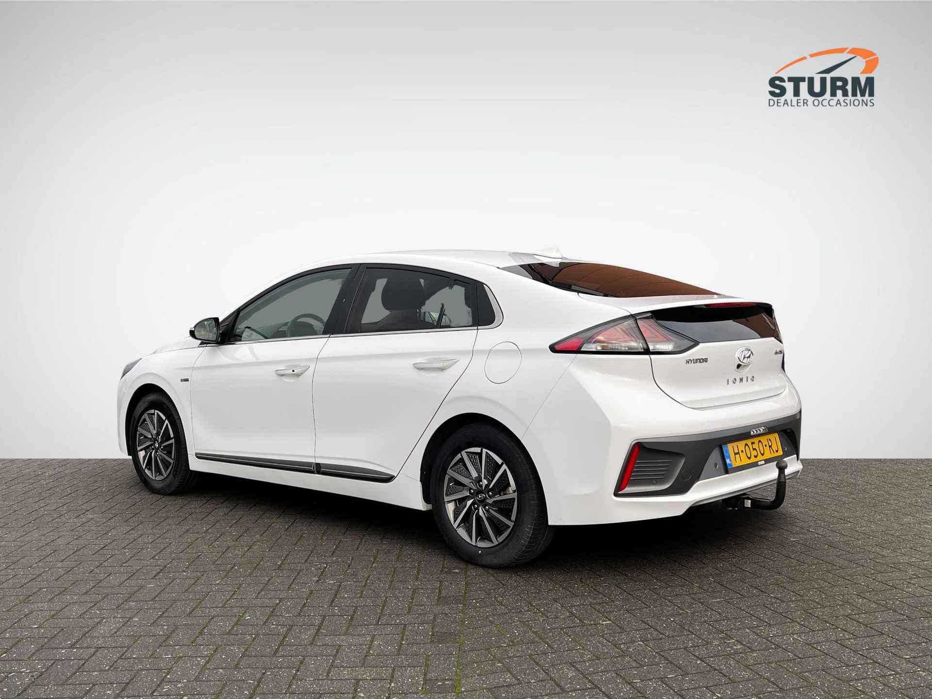 Hyundai IONIQ Comfort EV 38 kWh | Navigatie | Camera | Adapt. Cruise Control | Stoelverwarming | Apple Carplay/Android Auto | Rijklaarprijs! - 6/27