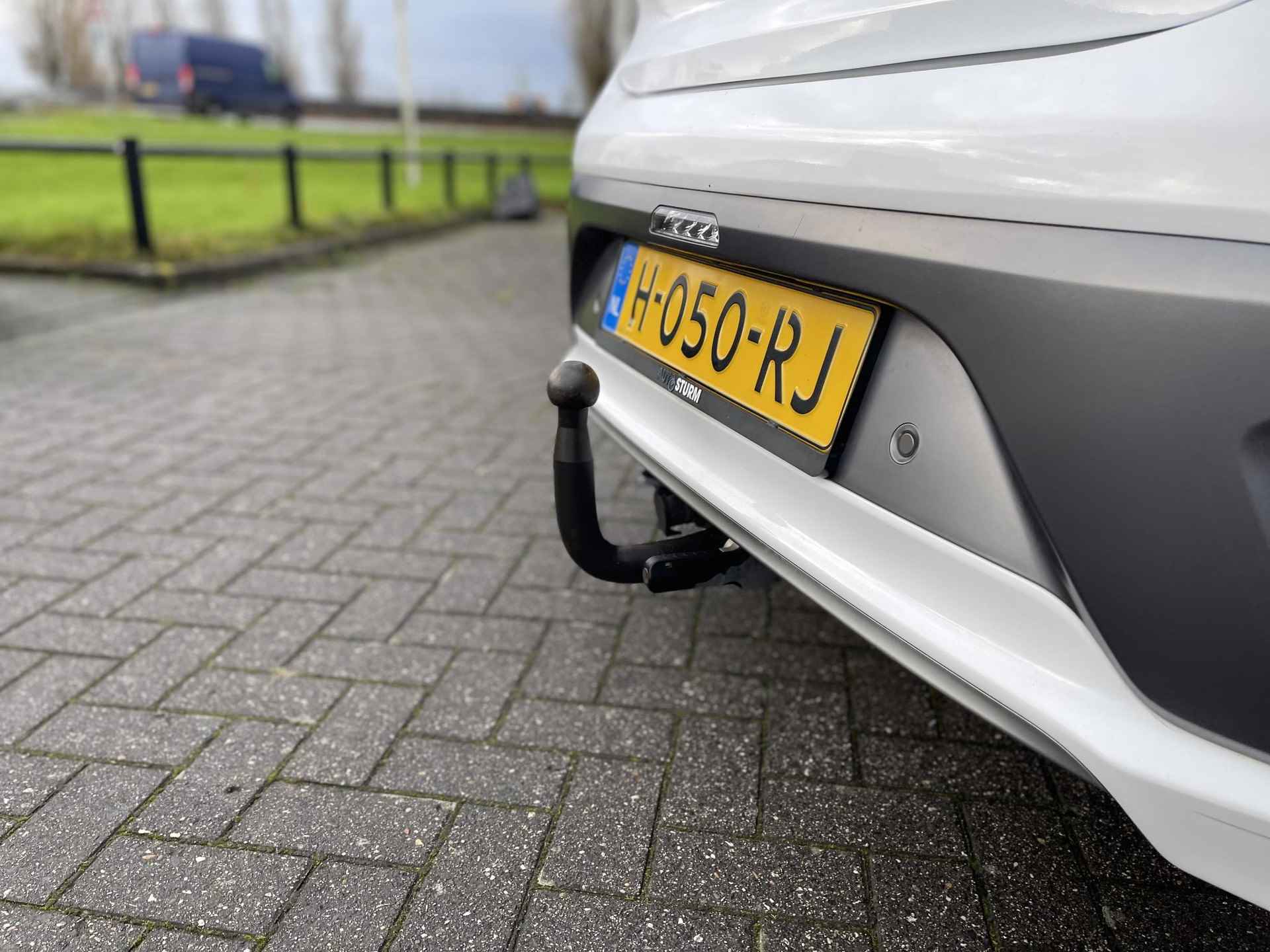 Hyundai IONIQ Comfort EV 38 kWh | Navigatie | Camera | Adapt. Cruise Control | Stoelverwarming | Apple Carplay/Android Auto | Rijklaarprijs! - 21/27