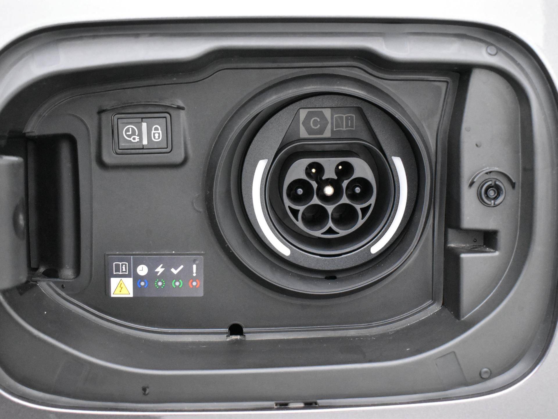 Citroën C5 X Business Plus 1.6 Hybrid 225pk Automaat | Navigatie | Stoelverwarming - 34/38