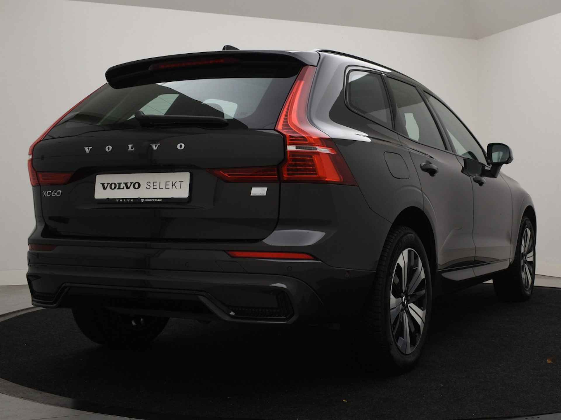 Volvo XC60 T6 PLUG-IN HYBRID LONG RANGE PLUS DARK SCHUIFDAK 360GR CAM ACC B - 4/37