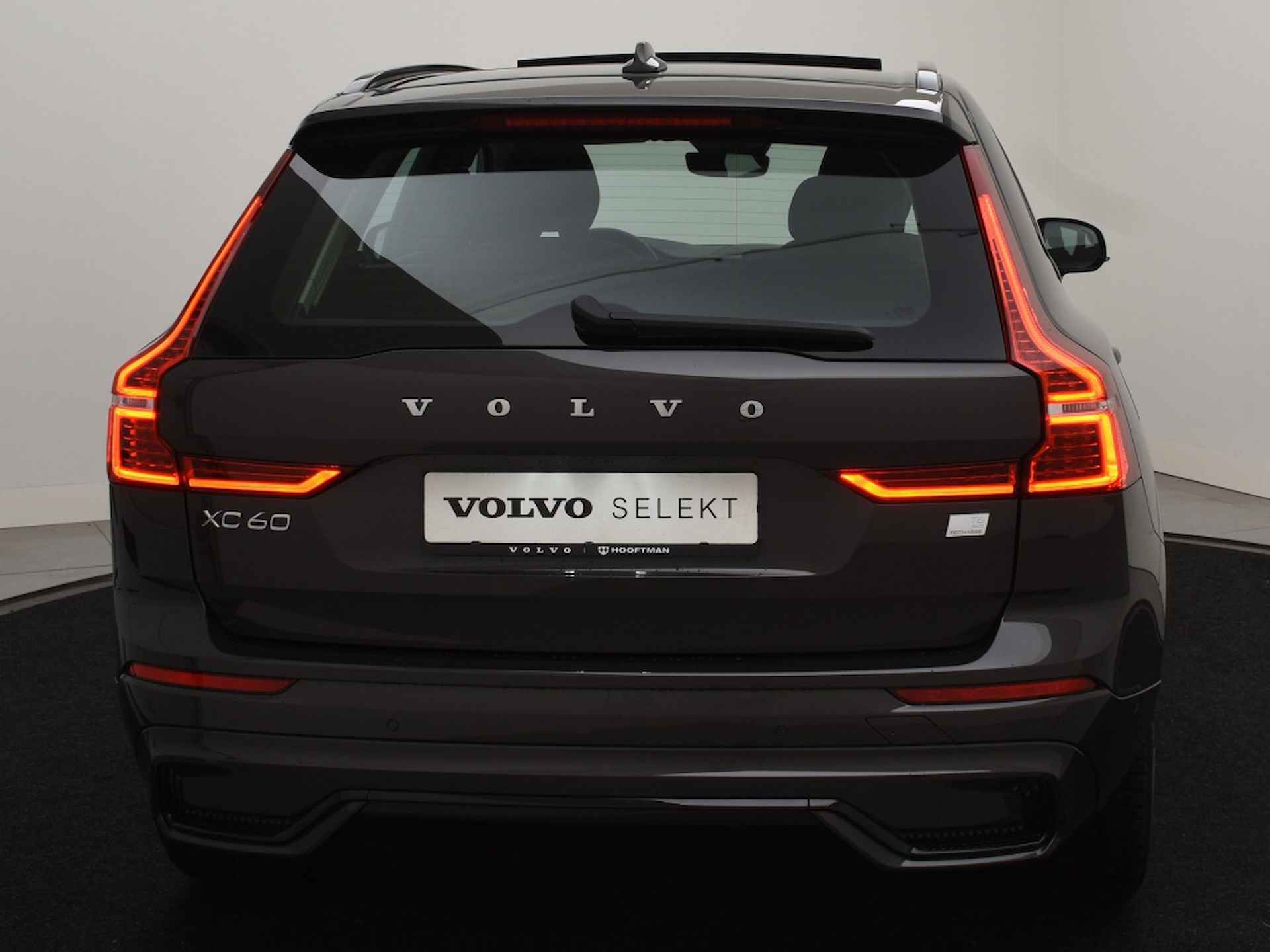 Volvo XC60 T6 PLUG-IN HYBRID LONG RANGE PLUS DARK SCHUIFDAK 360GR CAM ACC B - 5/37