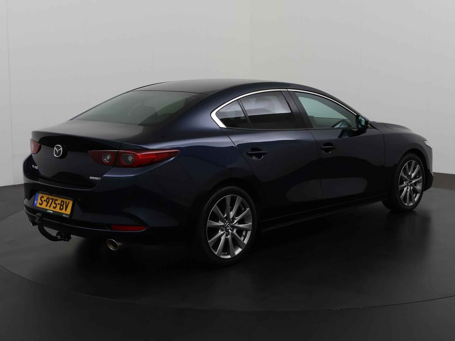 Mazda 3 2.0 e-SkyActiv-X M Hybrid 186 Luxury | Trekhaak | Head Up | Bose Audio | Zondag Open! - 4/40