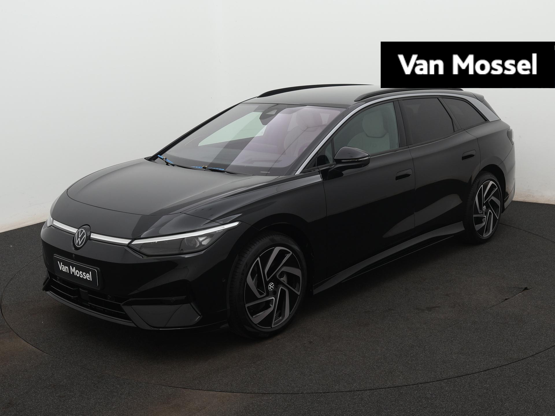 Volkswagen ID.7 Tourer 1st Edition 77 kWh | Prijsvoordeel 1st Edition | Lichtmetalen velgen | Navigatie | Apple Carplay | Android Auto |  IQ Lights | 360 graden camera | Elektrische achterklep |