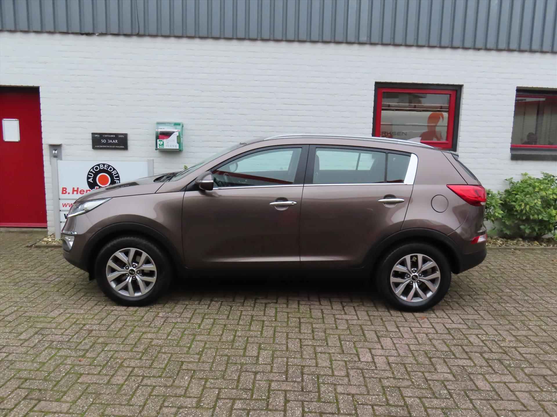 Kia Sportage 1.6 GDI 135pk BusinessLine/ Trekhaak/ All season banden/ Navigatie/ Camera achter/ Cruise control/ Origineel NL/ NAP - 5/40