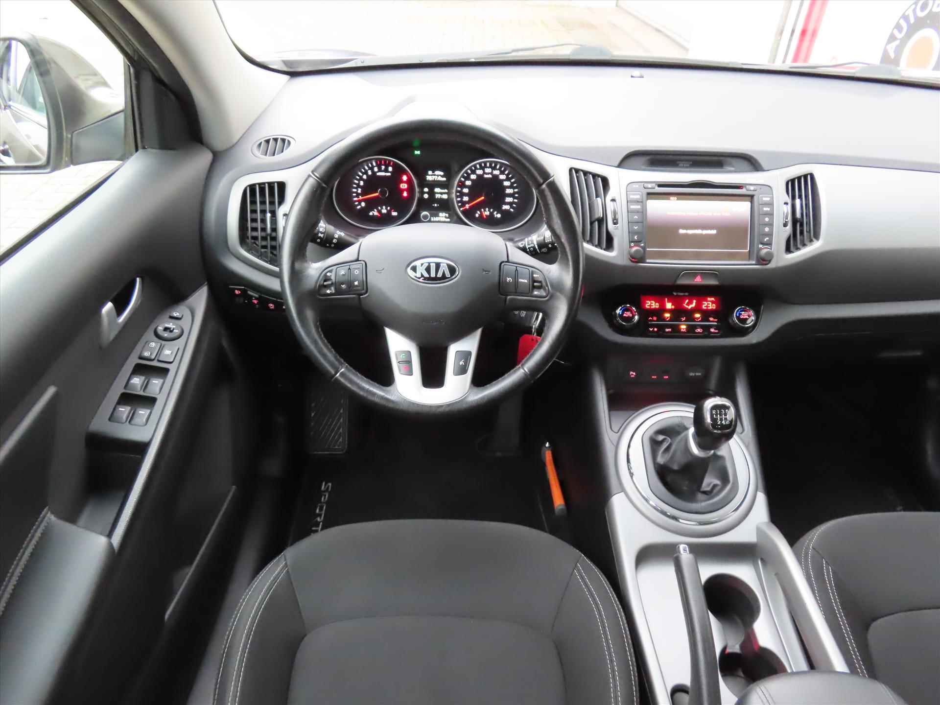 Kia Sportage 1.6 GDI 135pk BusinessLine/ Trekhaak/ All season banden/ Navigatie/ Camera achter/ Cruise control/ Origineel NL/ NAP - 17/40