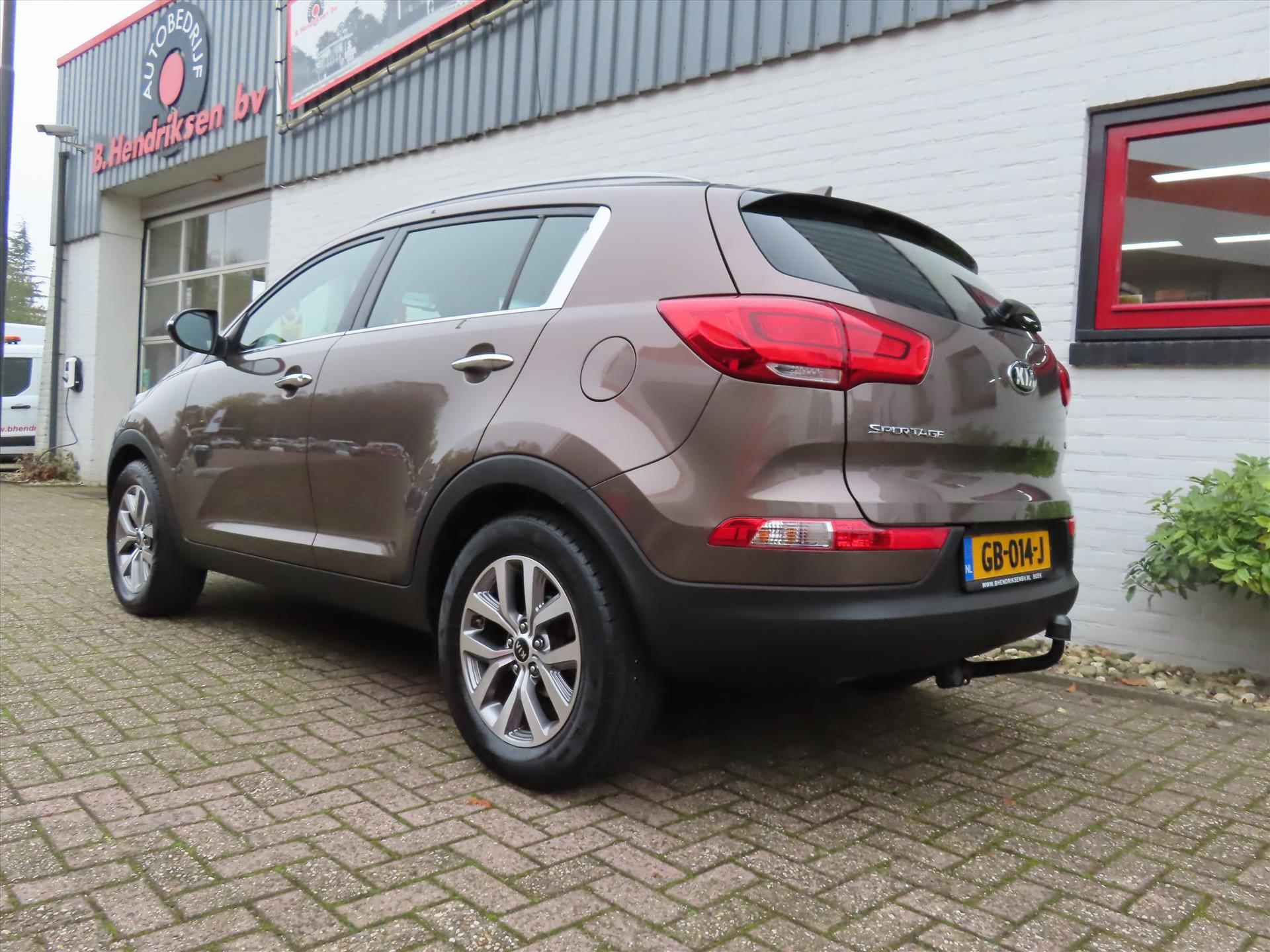 Kia Sportage 1.6 GDI 135pk BusinessLine/ Trekhaak/ All season banden/ Navigatie/ Camera achter/ Cruise control/ Origineel NL/ NAP - 38/40