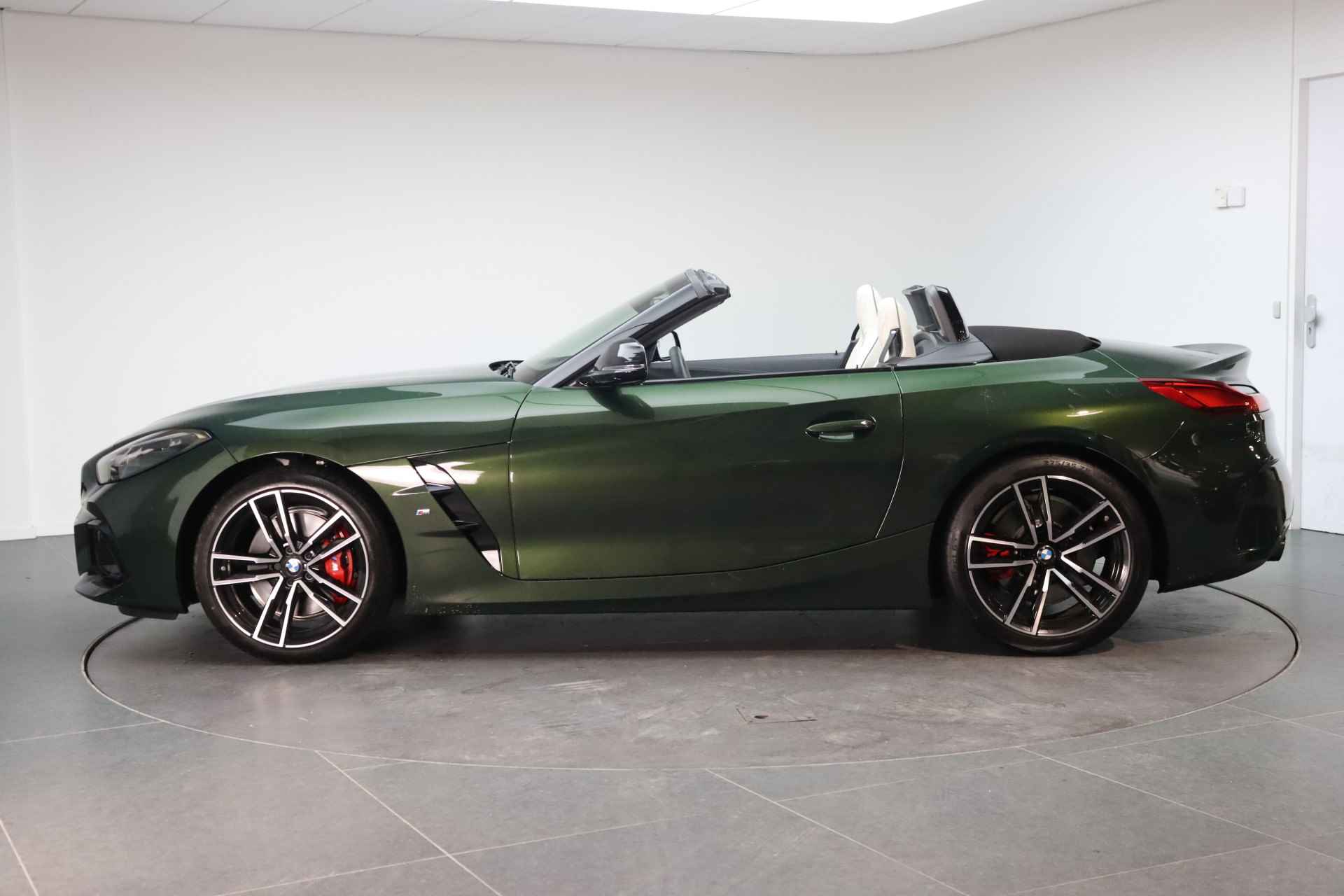 BMW Z4 Roadster sDrive30i High Executive M Sport Automaat / M Sportstoelen / Adaptieve LED / Active Cruise Control / M Adaptief onderstel / Head-Up / Comfort Access - 4/24