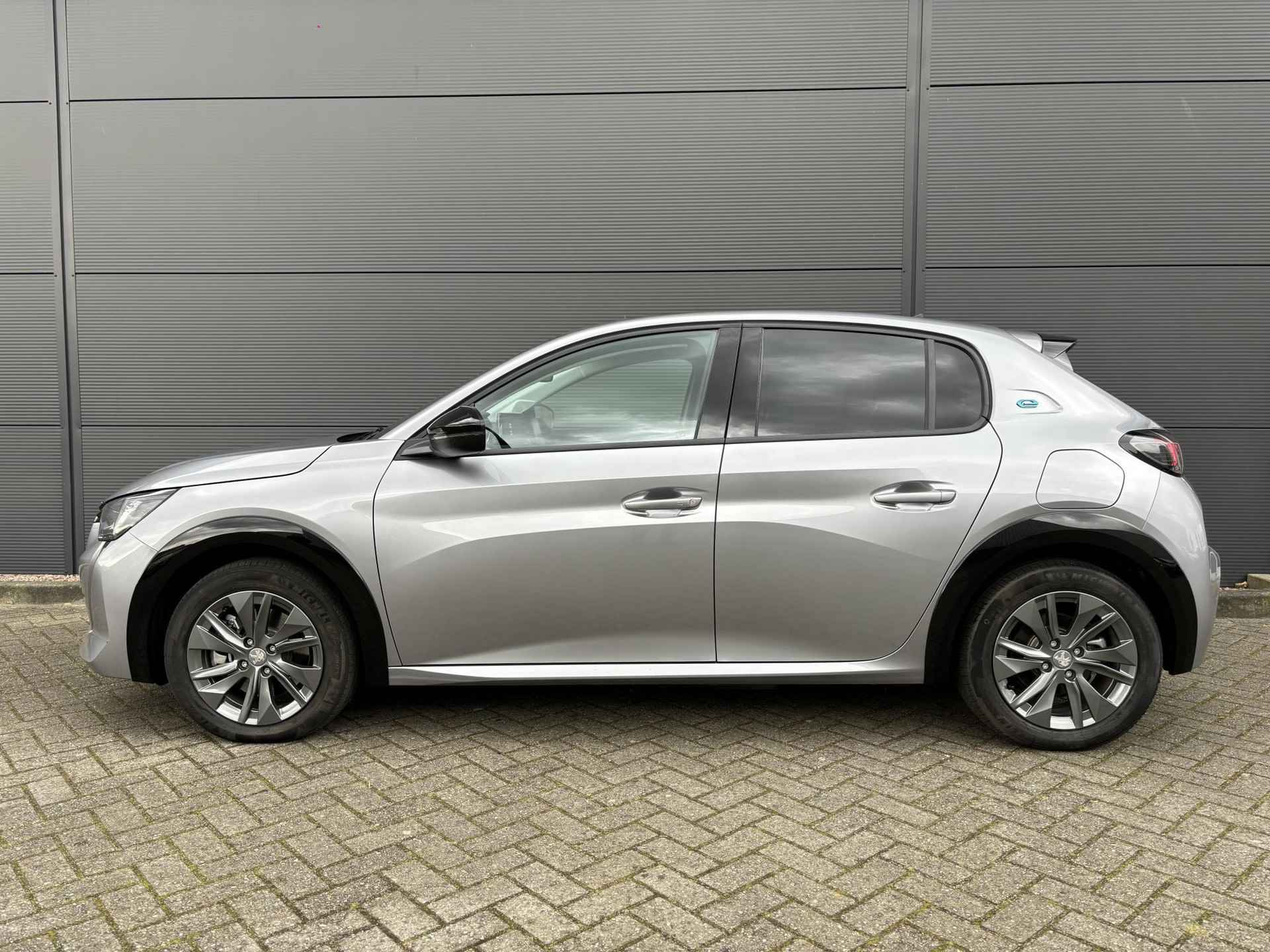 Peugeot 208 EV Allure 50 kWh | Navigatie | Camera | Carplay | Climate control | Cruise control | PDC | LMV 16inch | 10.000km! - 3/22